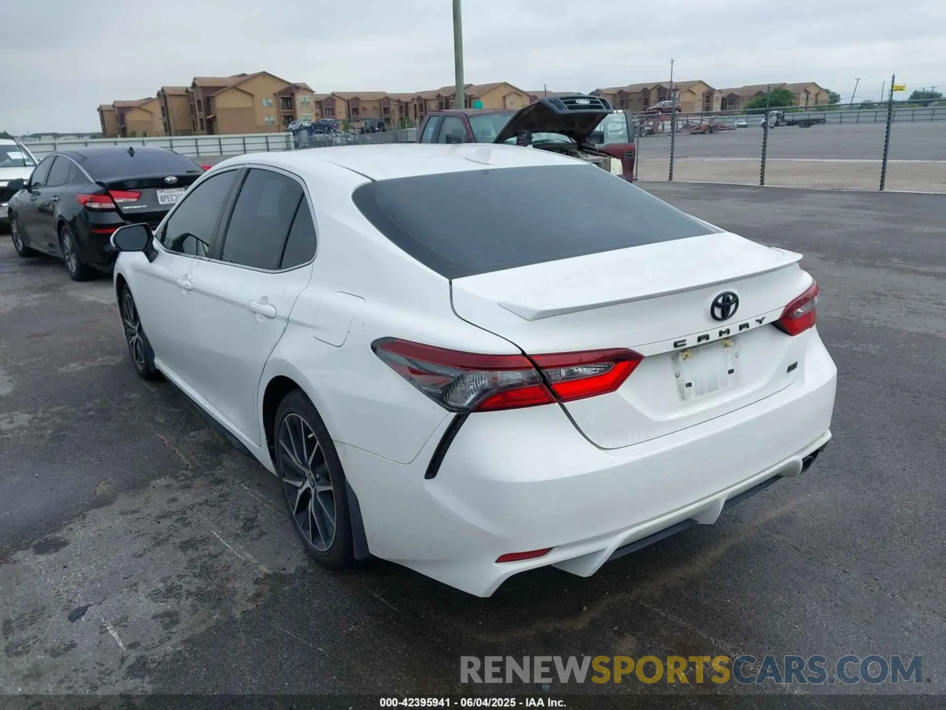 3 Photograph of a damaged car 4T1G11AK2NU647254 TOYOTA CAMRY 2022