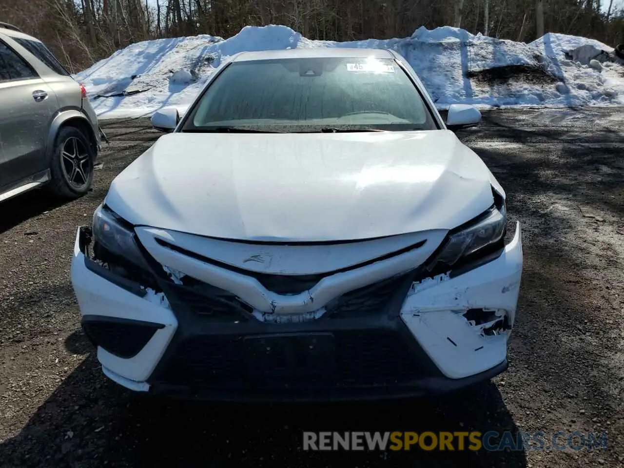 5 Photograph of a damaged car 4T1G11AK2NU647917 TOYOTA CAMRY 2022