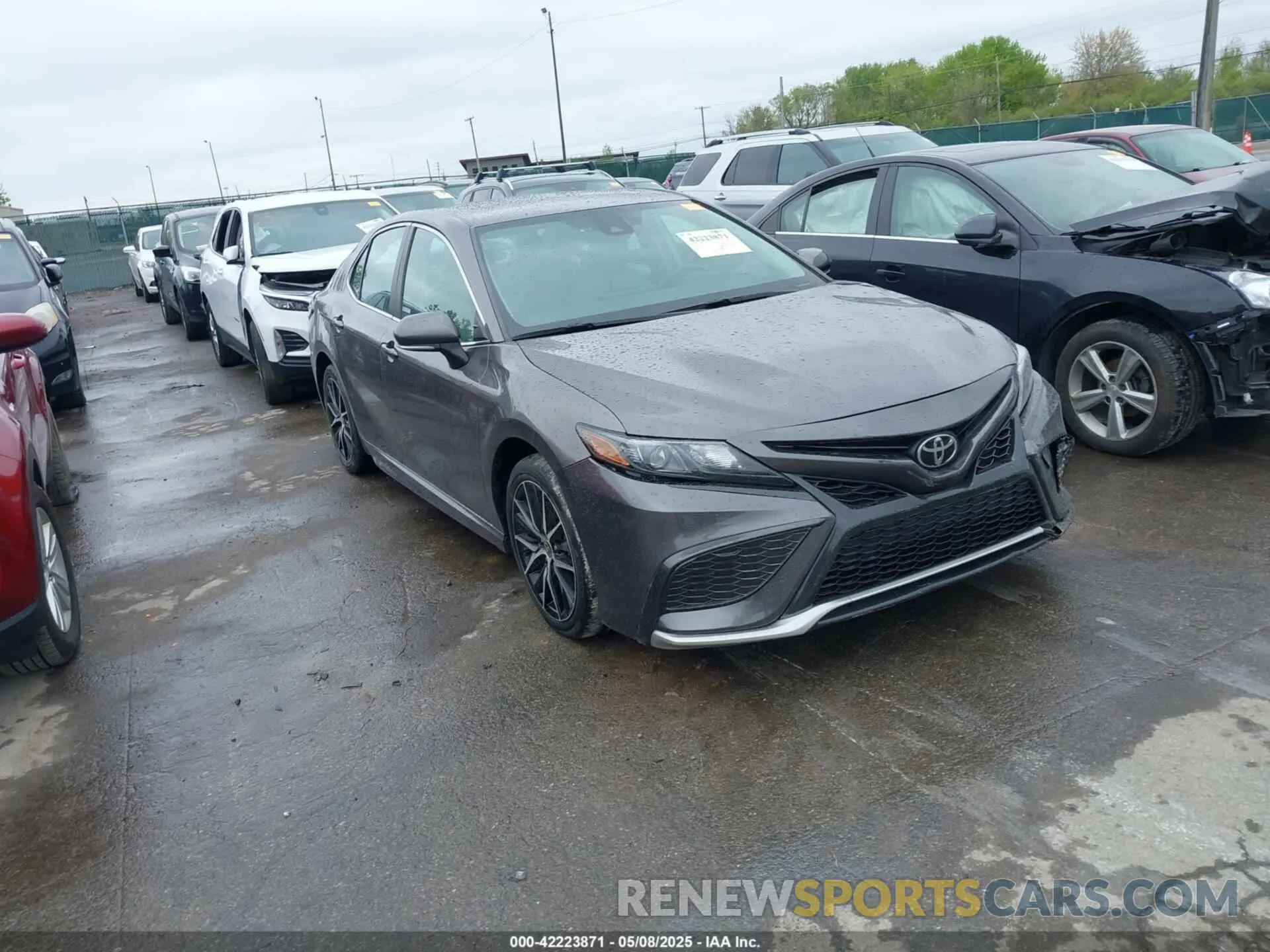 1 Photograph of a damaged car 4T1G11AK2NU659646 TOYOTA CAMRY 2022
