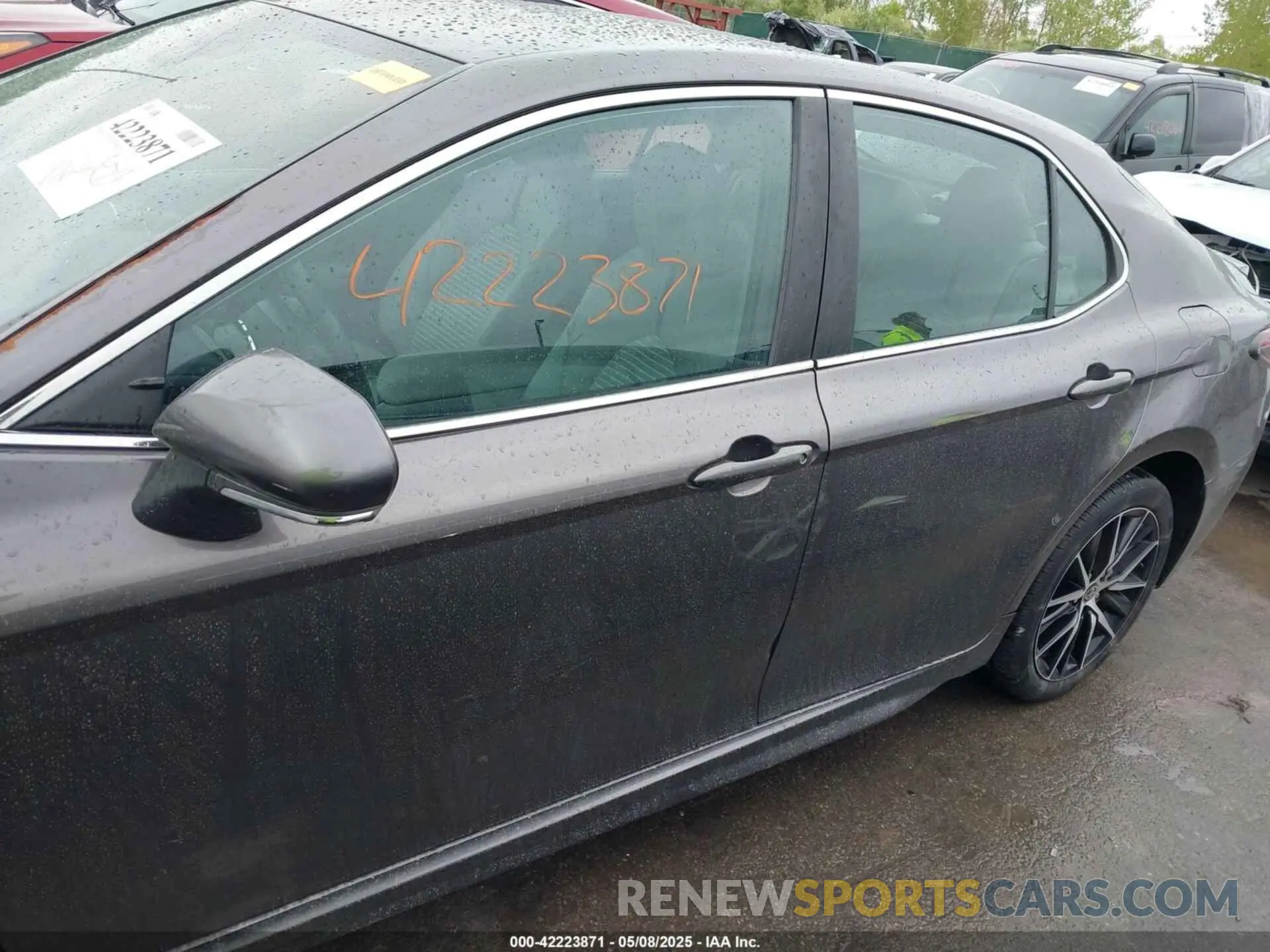 14 Photograph of a damaged car 4T1G11AK2NU659646 TOYOTA CAMRY 2022