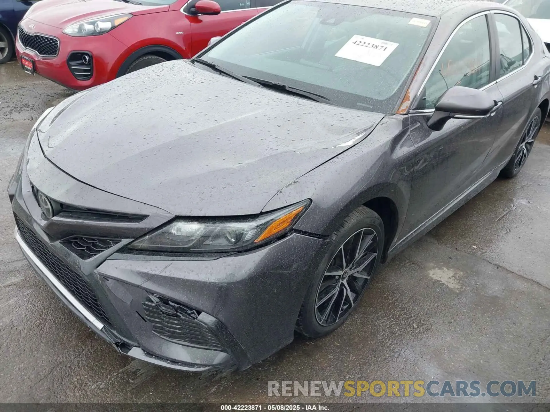6 Photograph of a damaged car 4T1G11AK2NU659646 TOYOTA CAMRY 2022
