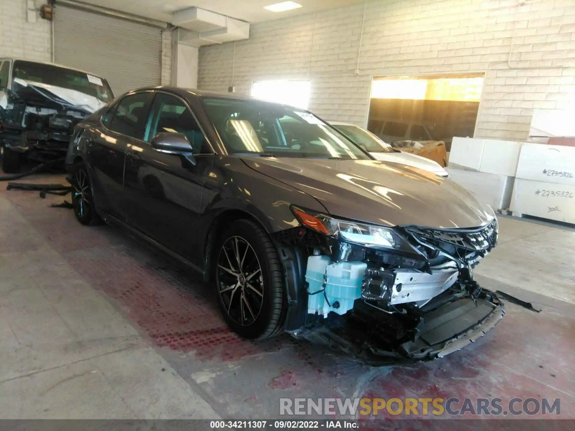 1 Photograph of a damaged car 4T1G11AK2NU661252 TOYOTA CAMRY 2022