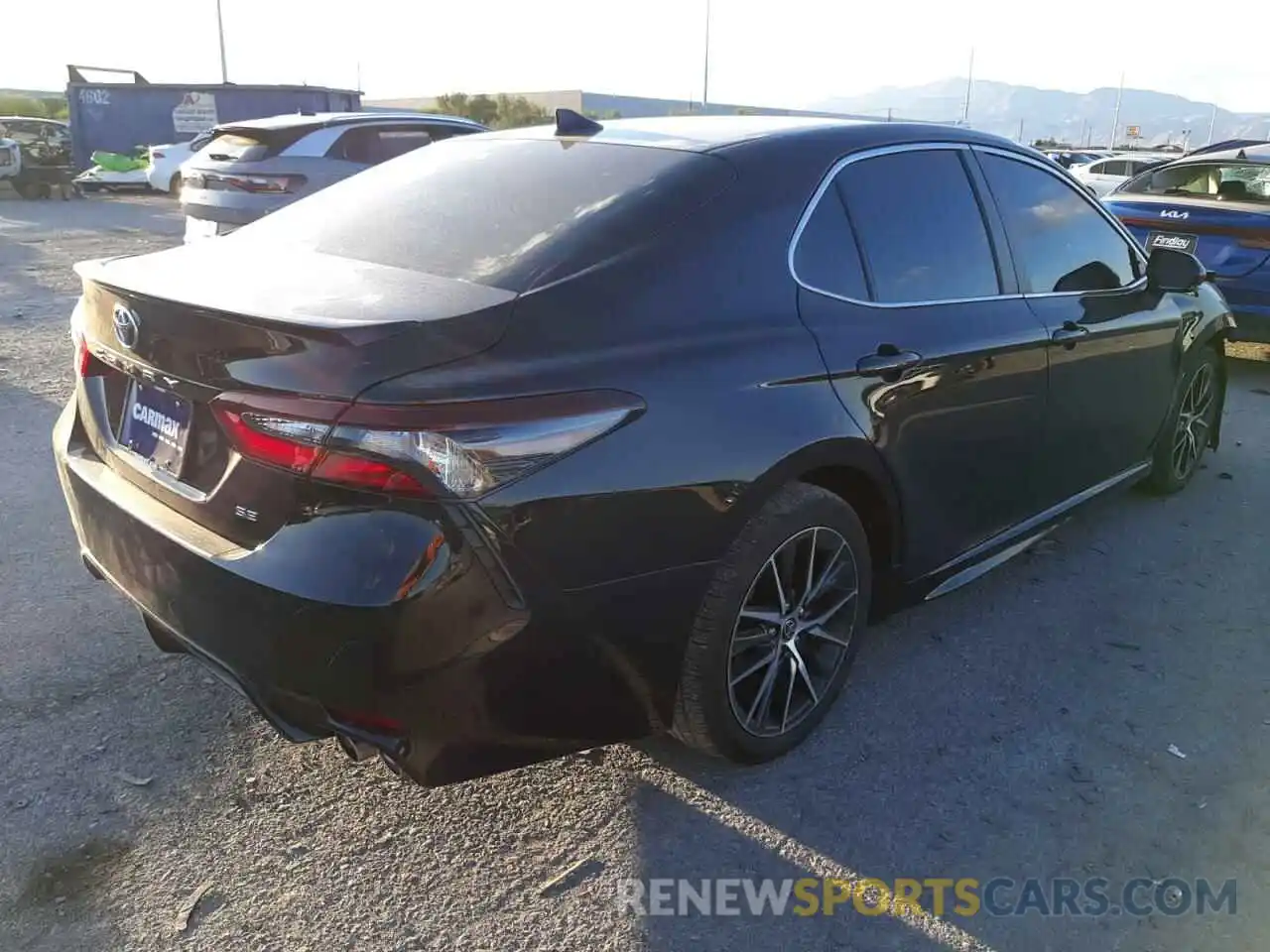 4 Photograph of a damaged car 4T1G11AK2NU661283 TOYOTA CAMRY 2022