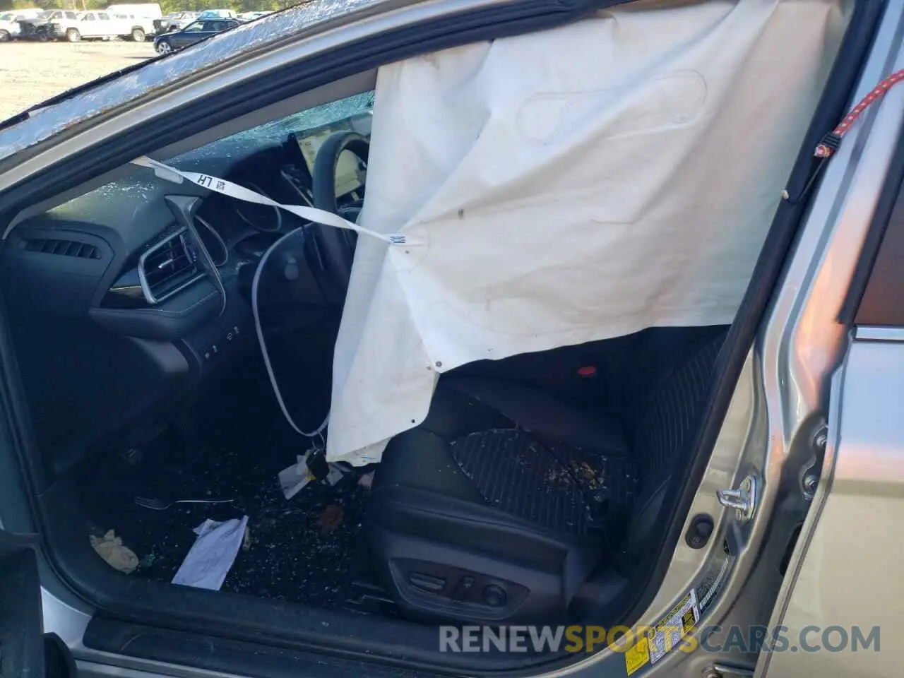 7 Photograph of a damaged car 4T1G11AK2NU662837 TOYOTA CAMRY 2022