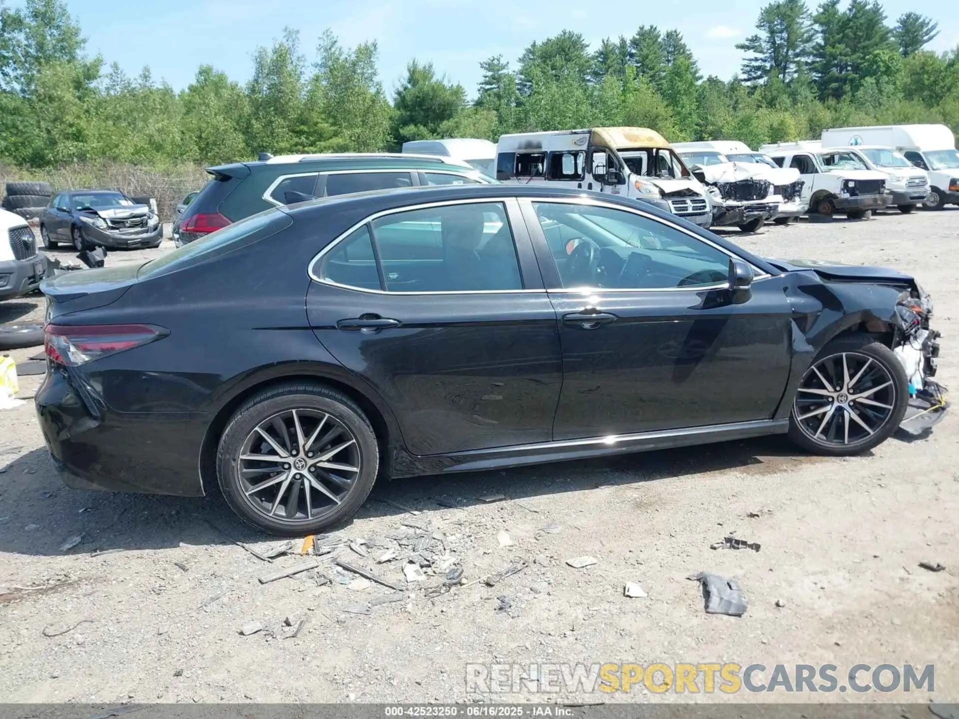 13 Photograph of a damaged car 4T1G11AK2NU691481 TOYOTA CAMRY 2022