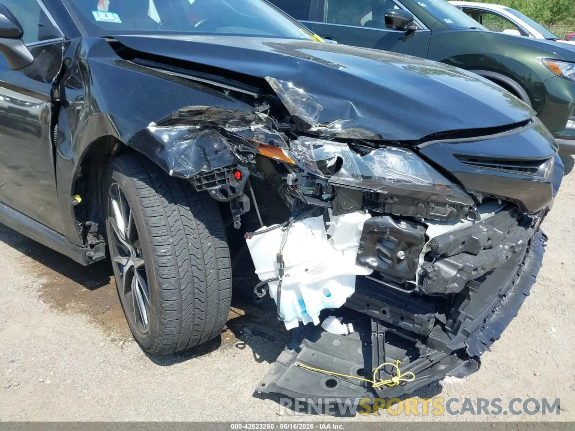 6 Photograph of a damaged car 4T1G11AK2NU691481 TOYOTA CAMRY 2022