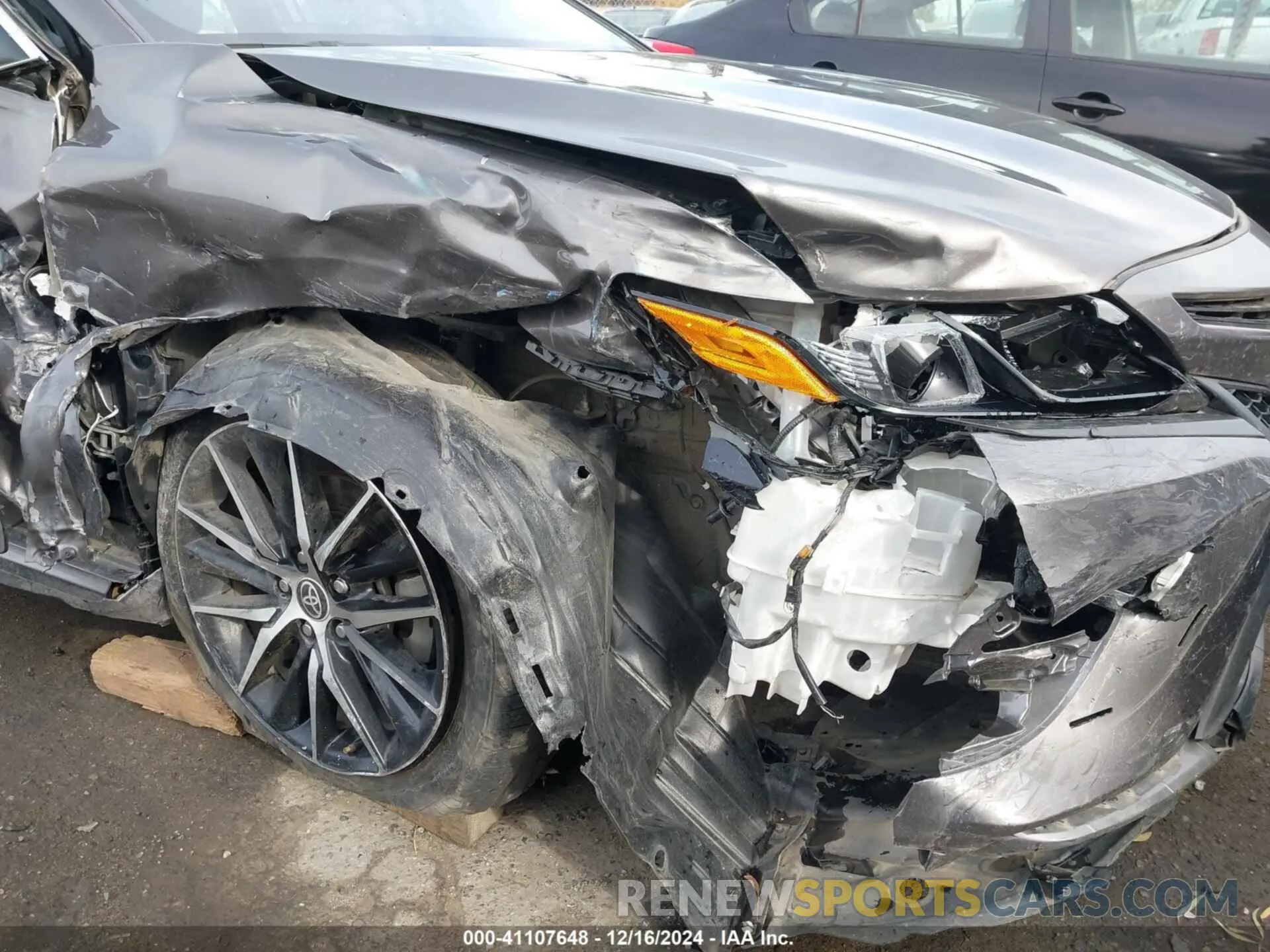 17 Photograph of a damaged car 4T1G11AK2NU707498 TOYOTA CAMRY 2022