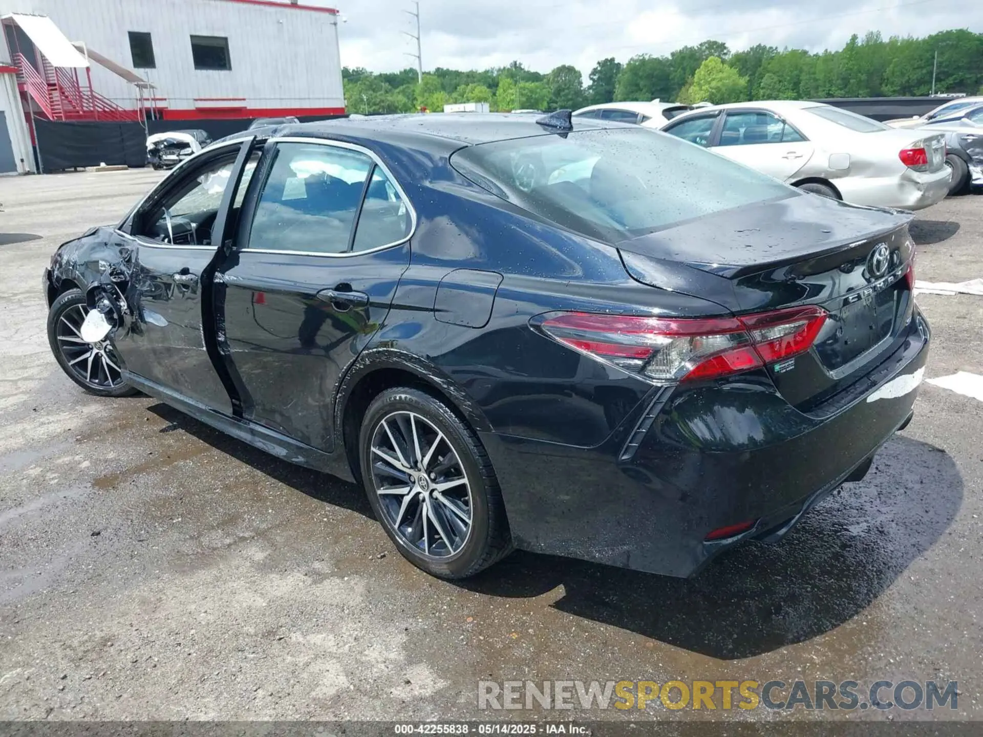 3 Photograph of a damaged car 4T1G11AK2NU709977 TOYOTA CAMRY 2022