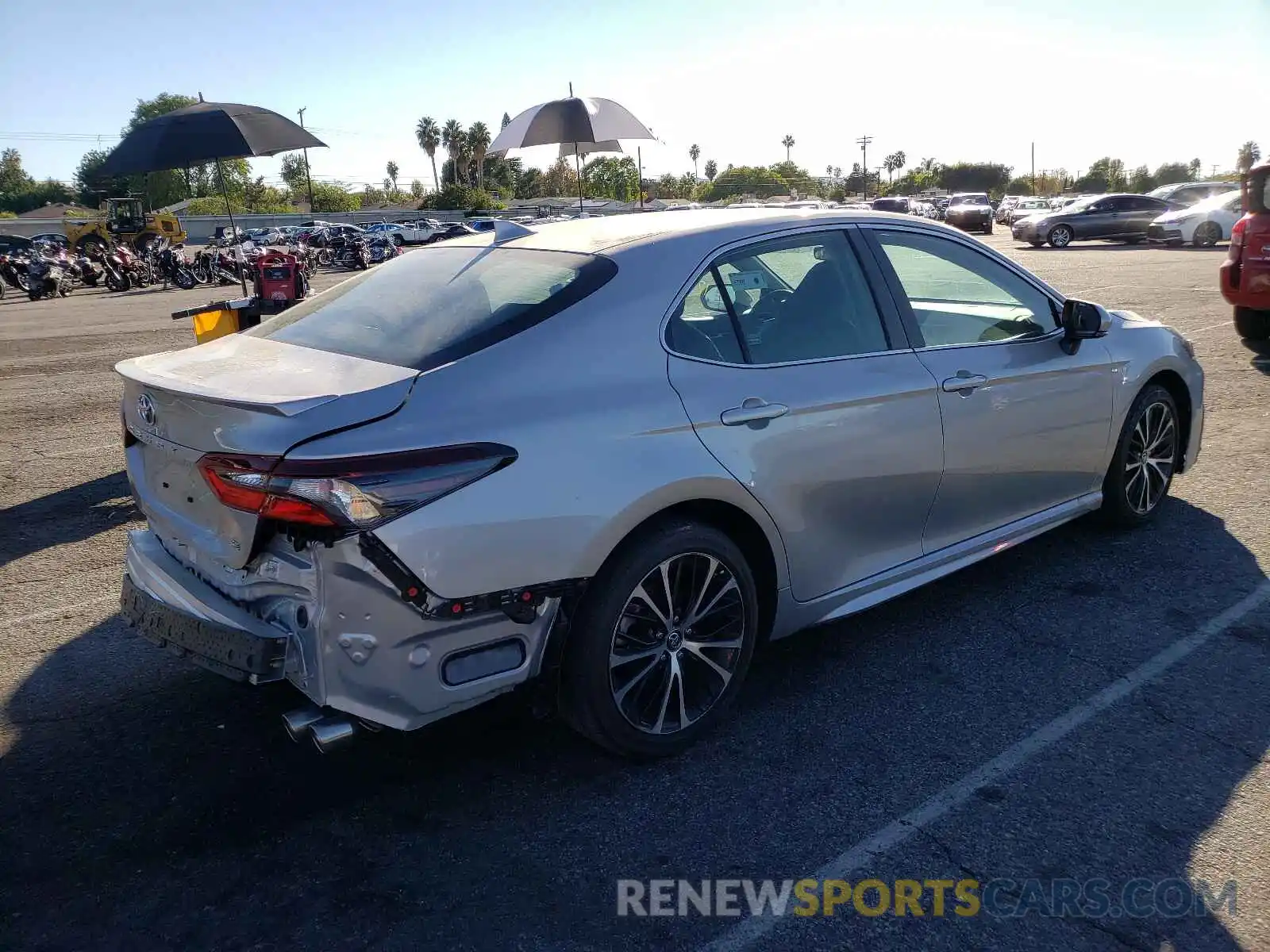 4 Photograph of a damaged car 4T1G11AK3NU001401 TOYOTA CAMRY 2022