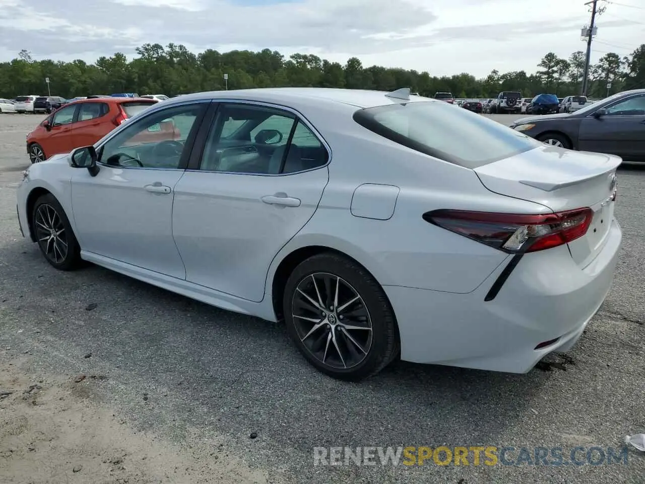 2 Photograph of a damaged car 4T1G11AK3NU064918 TOYOTA CAMRY 2022