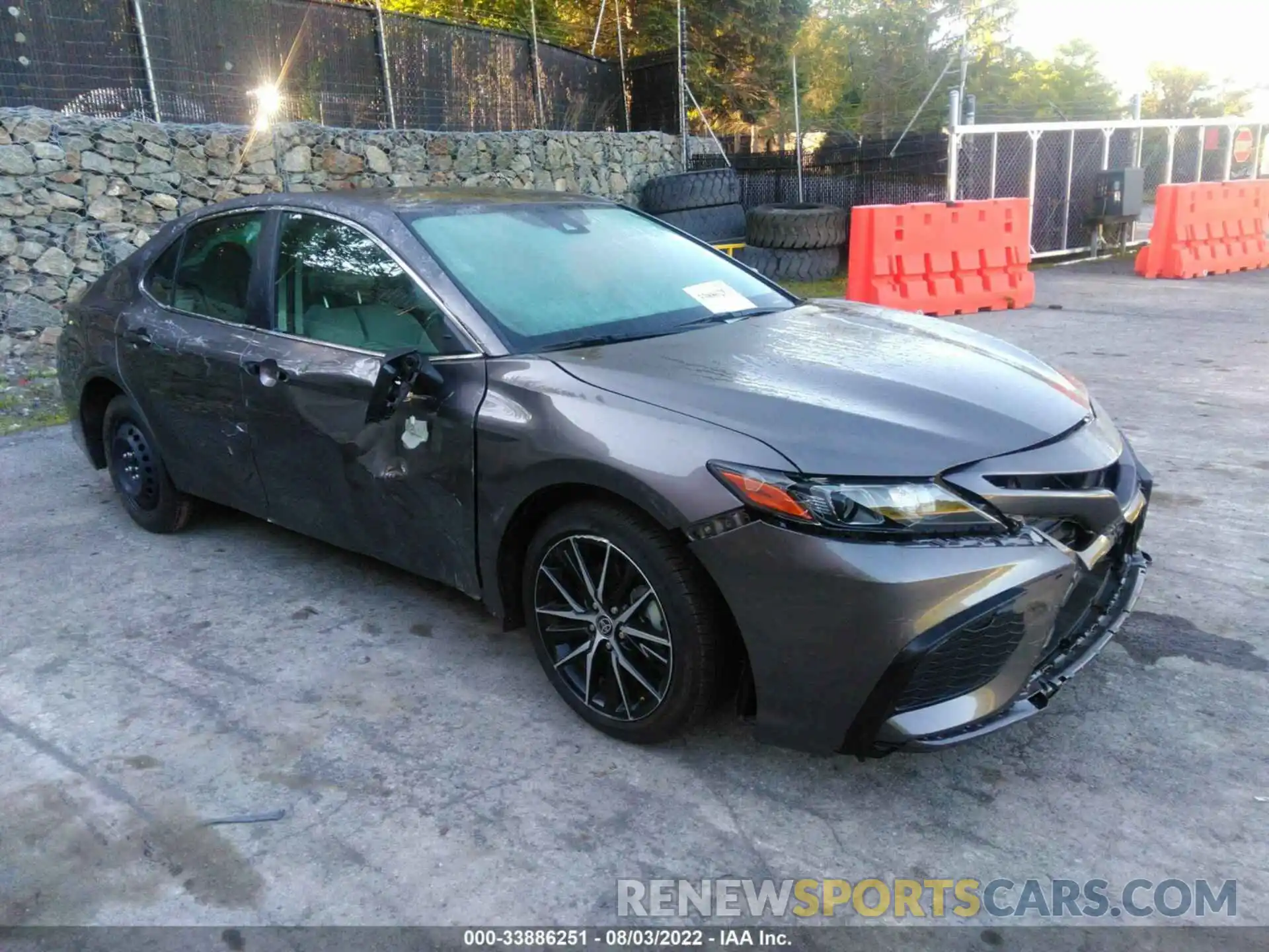 1 Photograph of a damaged car 4T1G11AK3NU499809 TOYOTA CAMRY 2022