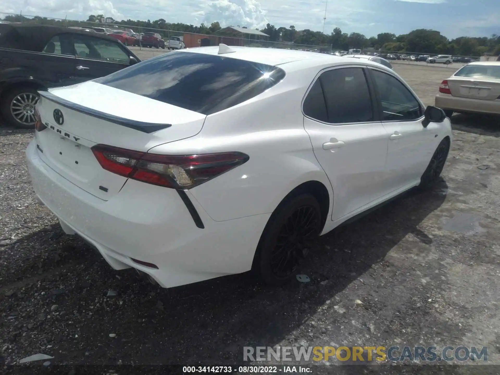 4 Photograph of a damaged car 4T1G11AK3NU626512 TOYOTA CAMRY 2022