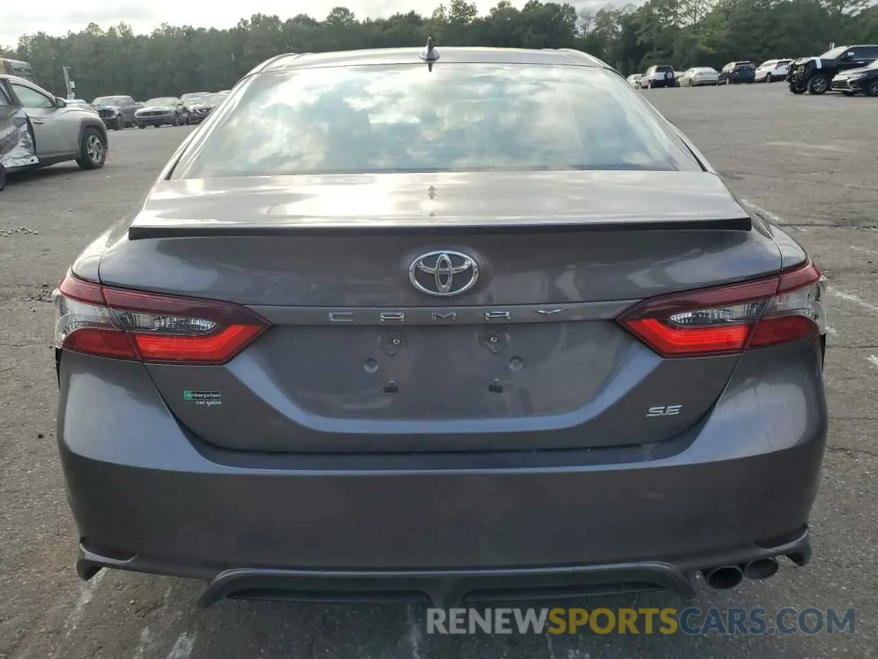 6 Photograph of a damaged car 4T1G11AK3NU631886 TOYOTA CAMRY 2022