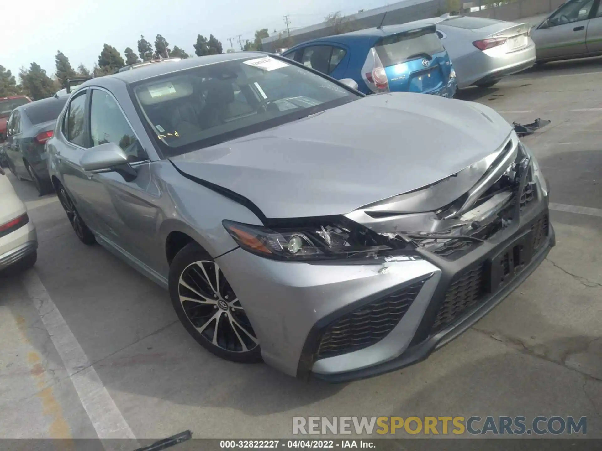 1 Photograph of a damaged car 4T1G11AK3NU636344 TOYOTA CAMRY 2022