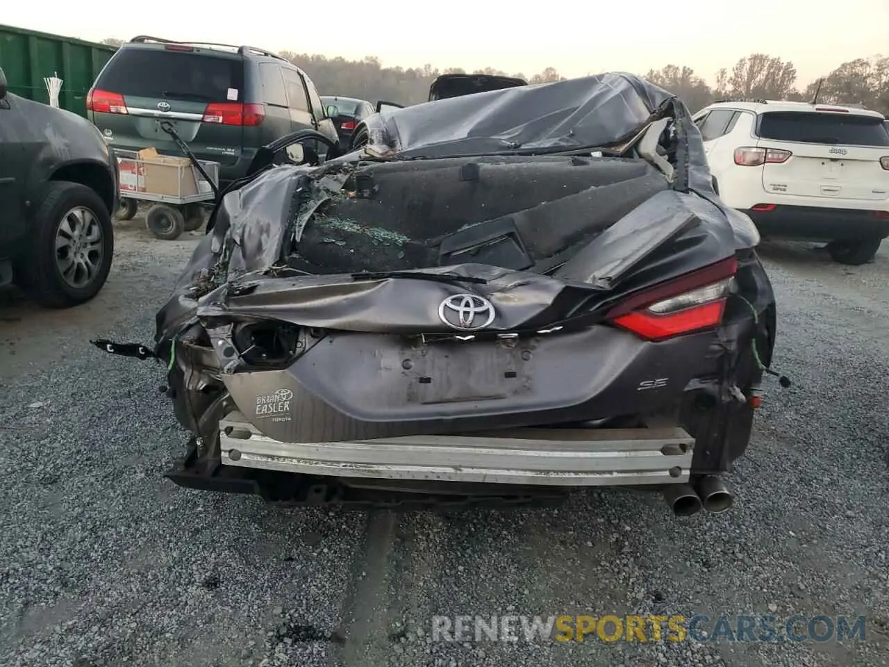 6 Photograph of a damaged car 4T1G11AK3NU637638 TOYOTA CAMRY 2022