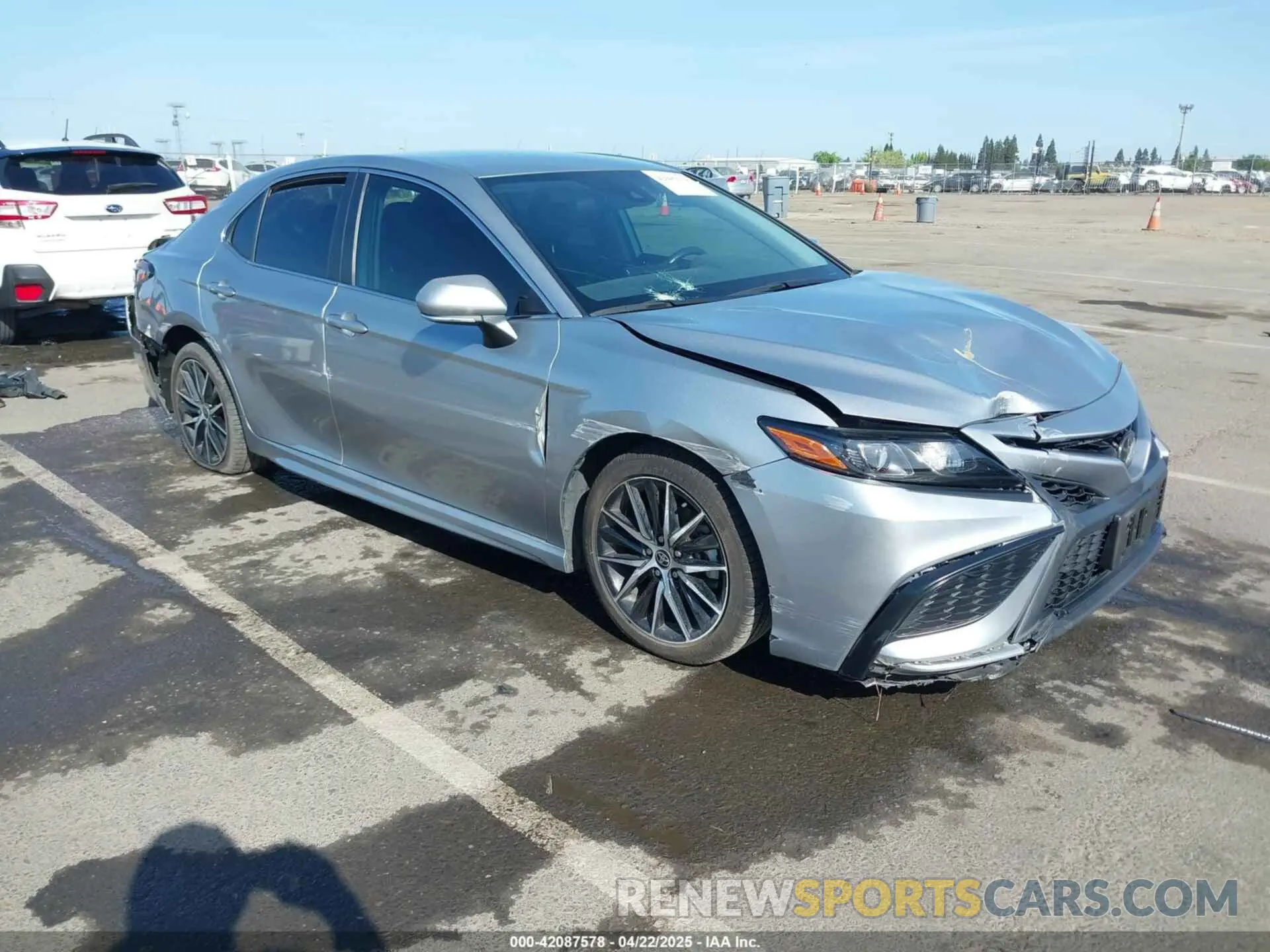 1 Photograph of a damaged car 4T1G11AK3NU638448 TOYOTA CAMRY 2022