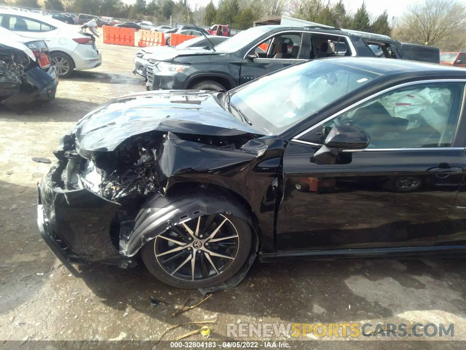 6 Photograph of a damaged car 4T1G11AK3NU638479 TOYOTA CAMRY 2022