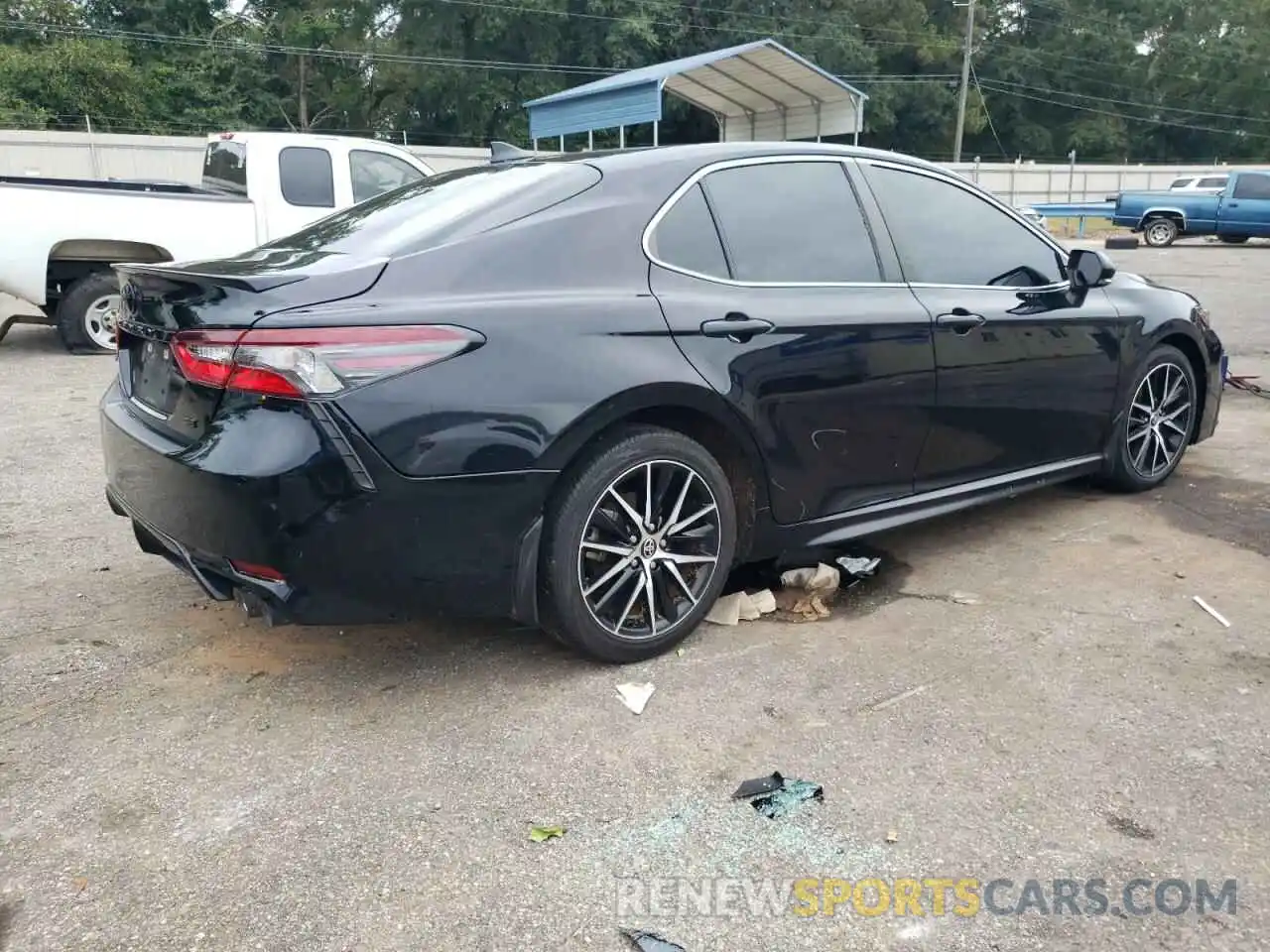 3 Photograph of a damaged car 4T1G11AK3NU640264 TOYOTA CAMRY 2022