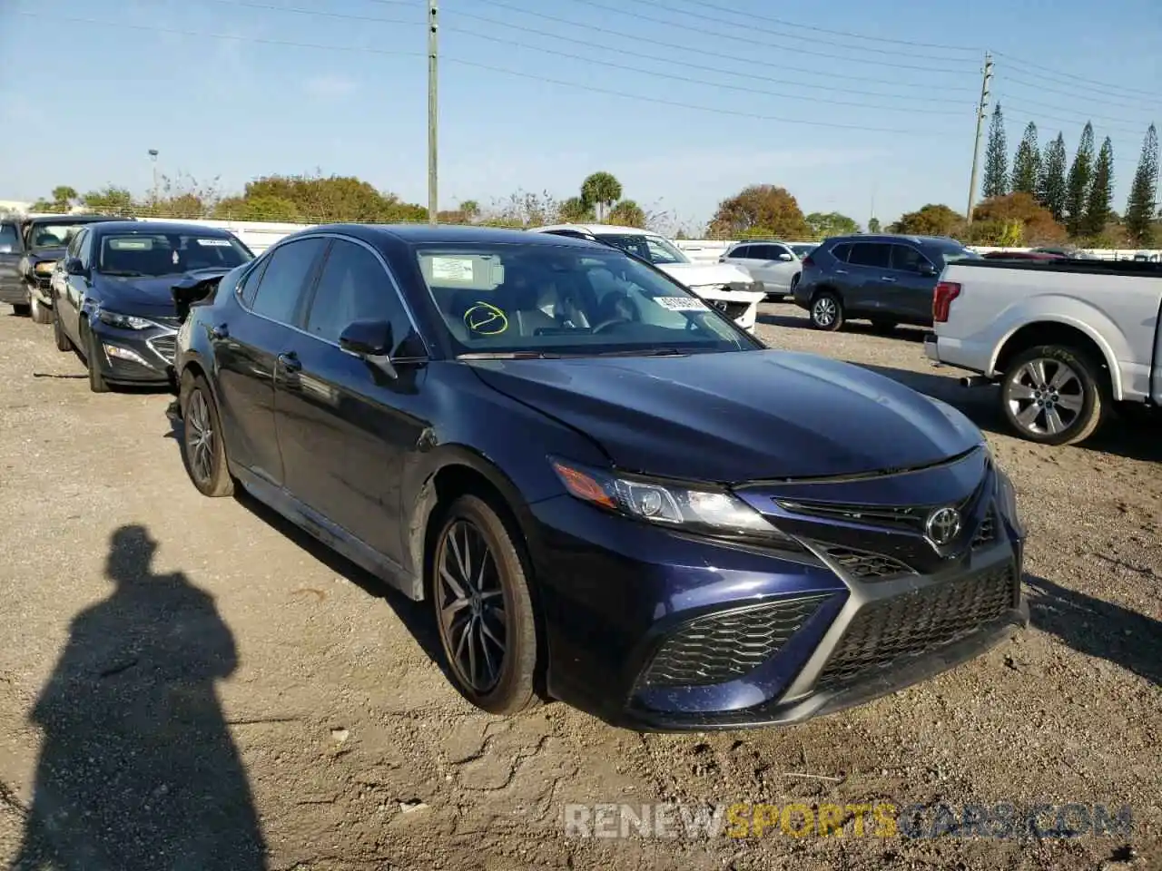 1 Photograph of a damaged car 4T1G11AK3NU655685 TOYOTA CAMRY 2022