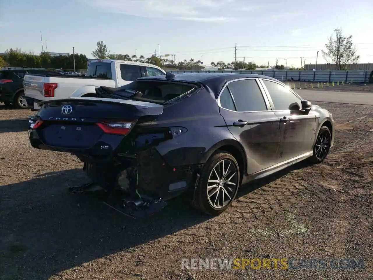 4 Photograph of a damaged car 4T1G11AK3NU655685 TOYOTA CAMRY 2022