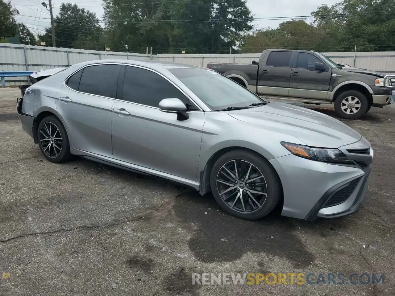 4 Photograph of a damaged car 4T1G11AK3NU655802 TOYOTA CAMRY 2022