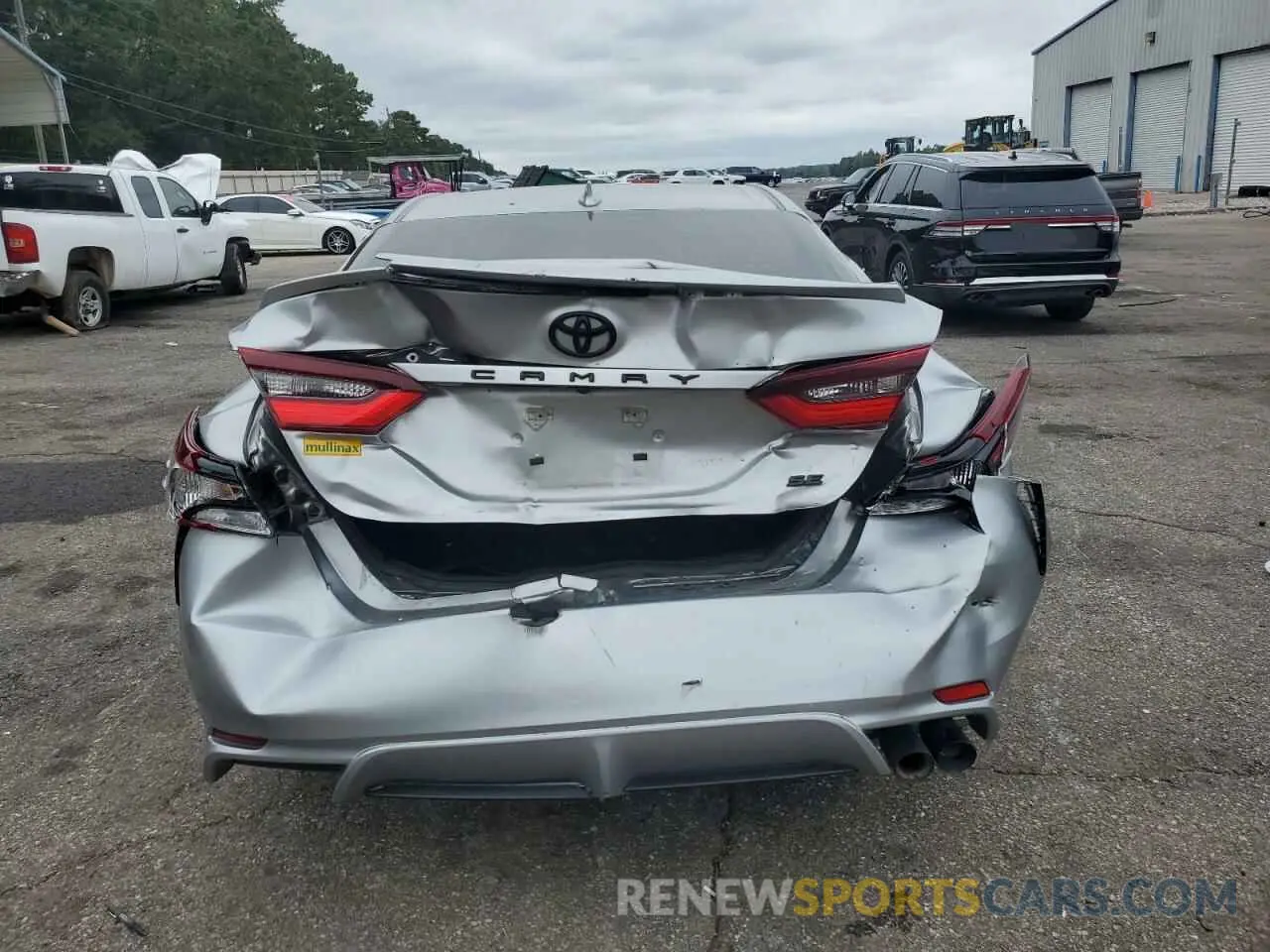 6 Photograph of a damaged car 4T1G11AK3NU655802 TOYOTA CAMRY 2022