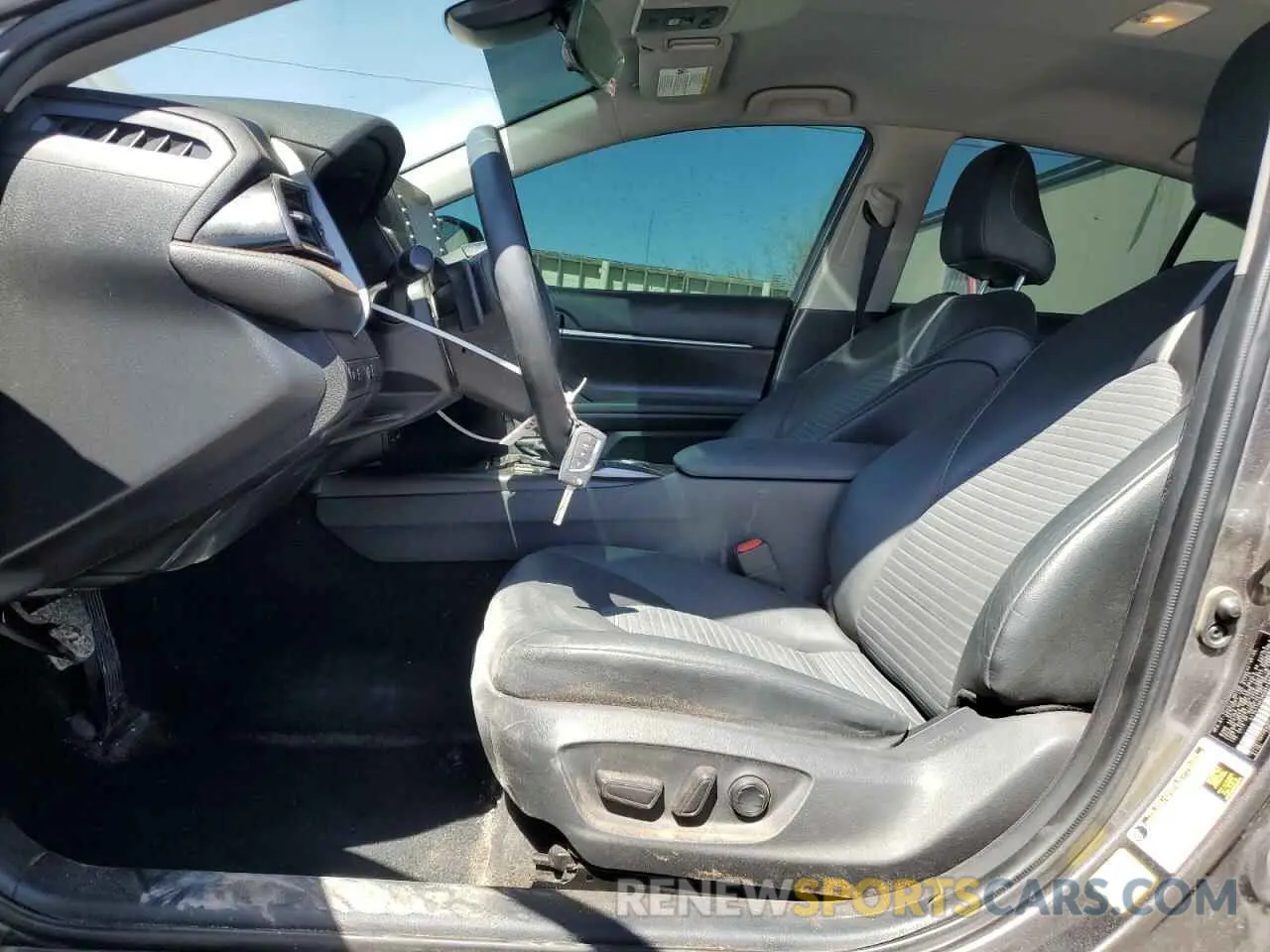 7 Photograph of a damaged car 4T1G11AK3NU657890 TOYOTA CAMRY 2022