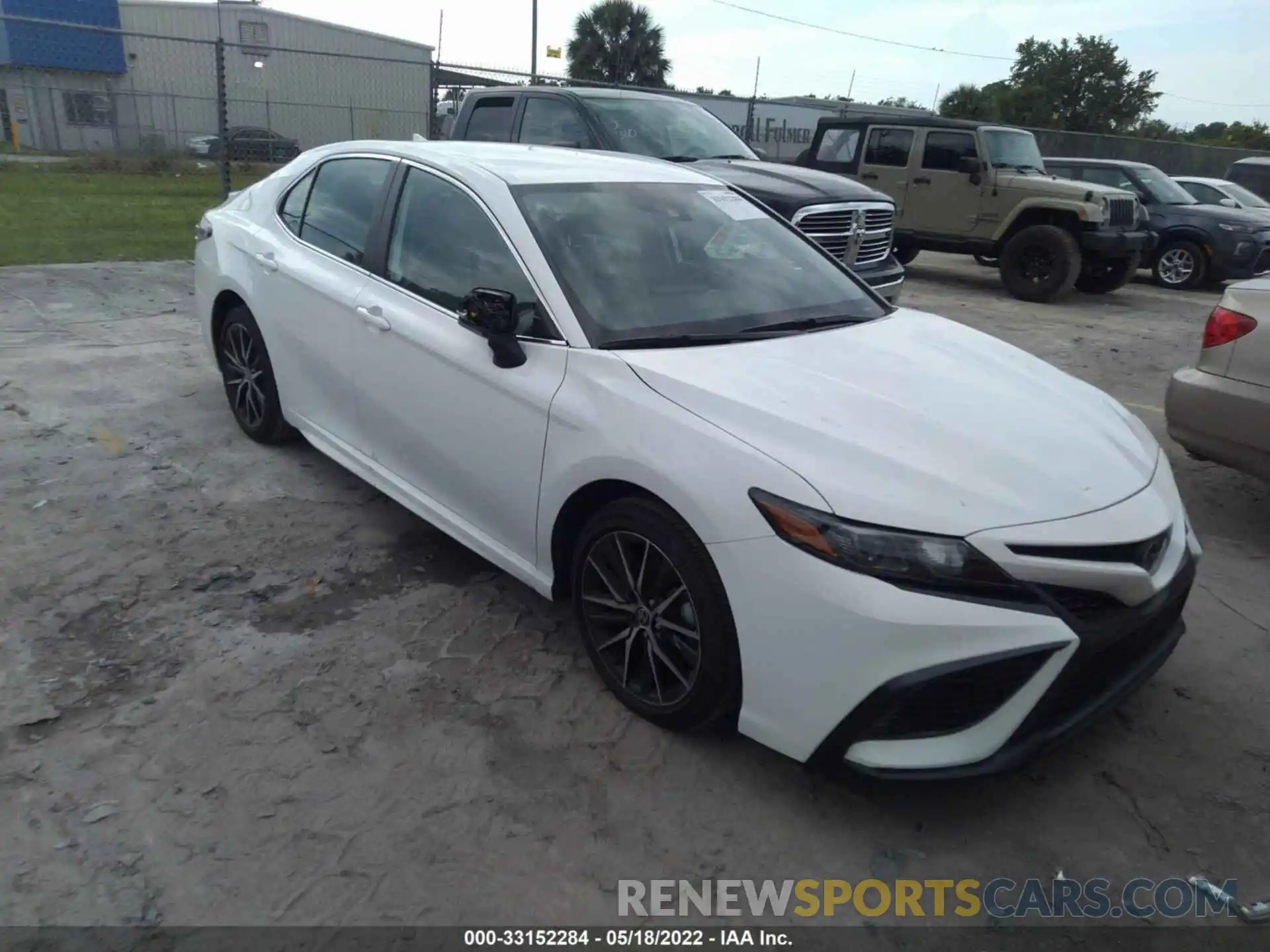 1 Photograph of a damaged car 4T1G11AK3NU659588 TOYOTA CAMRY 2022