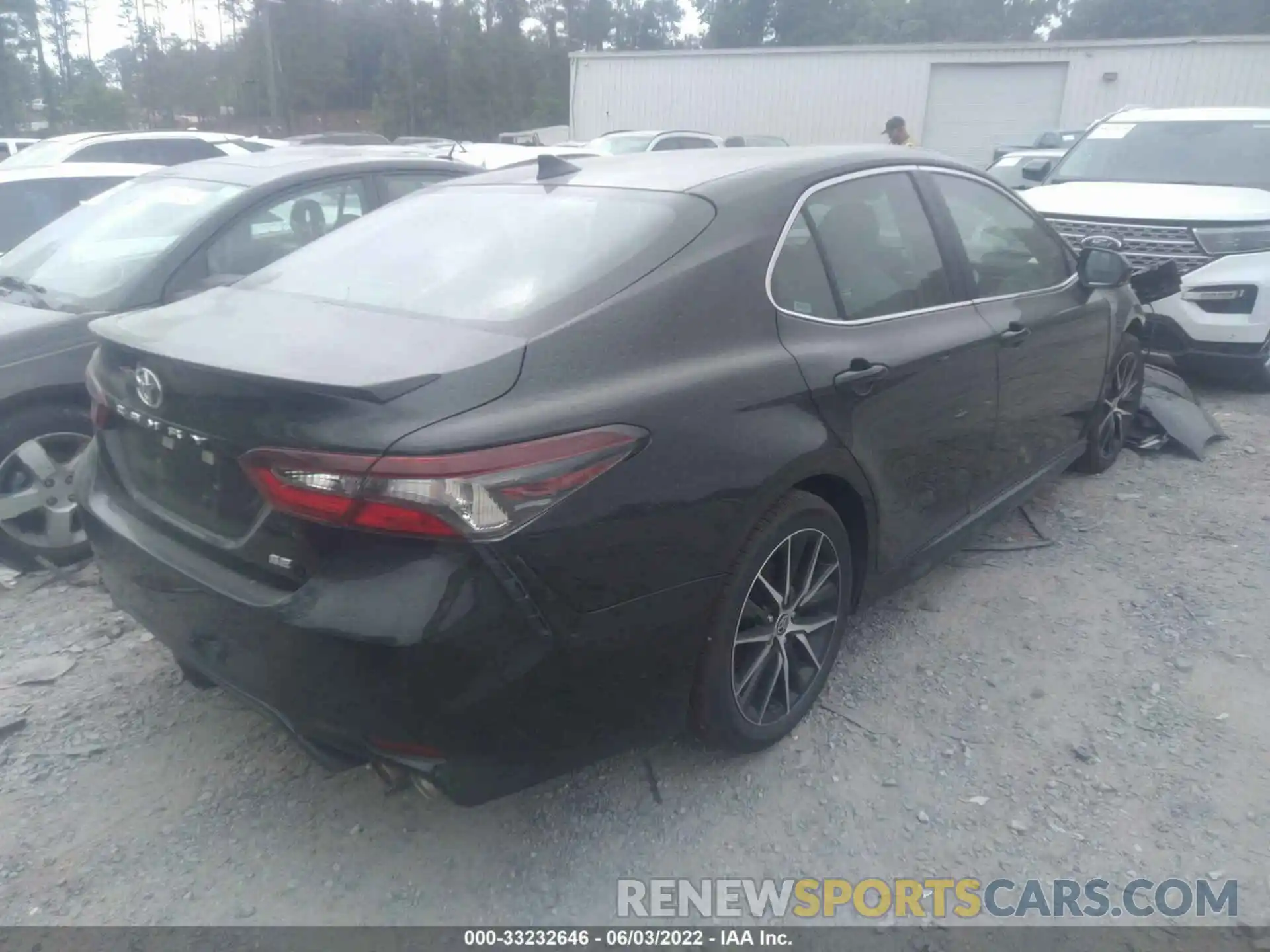 4 Photograph of a damaged car 4T1G11AK3NU660031 TOYOTA CAMRY 2022