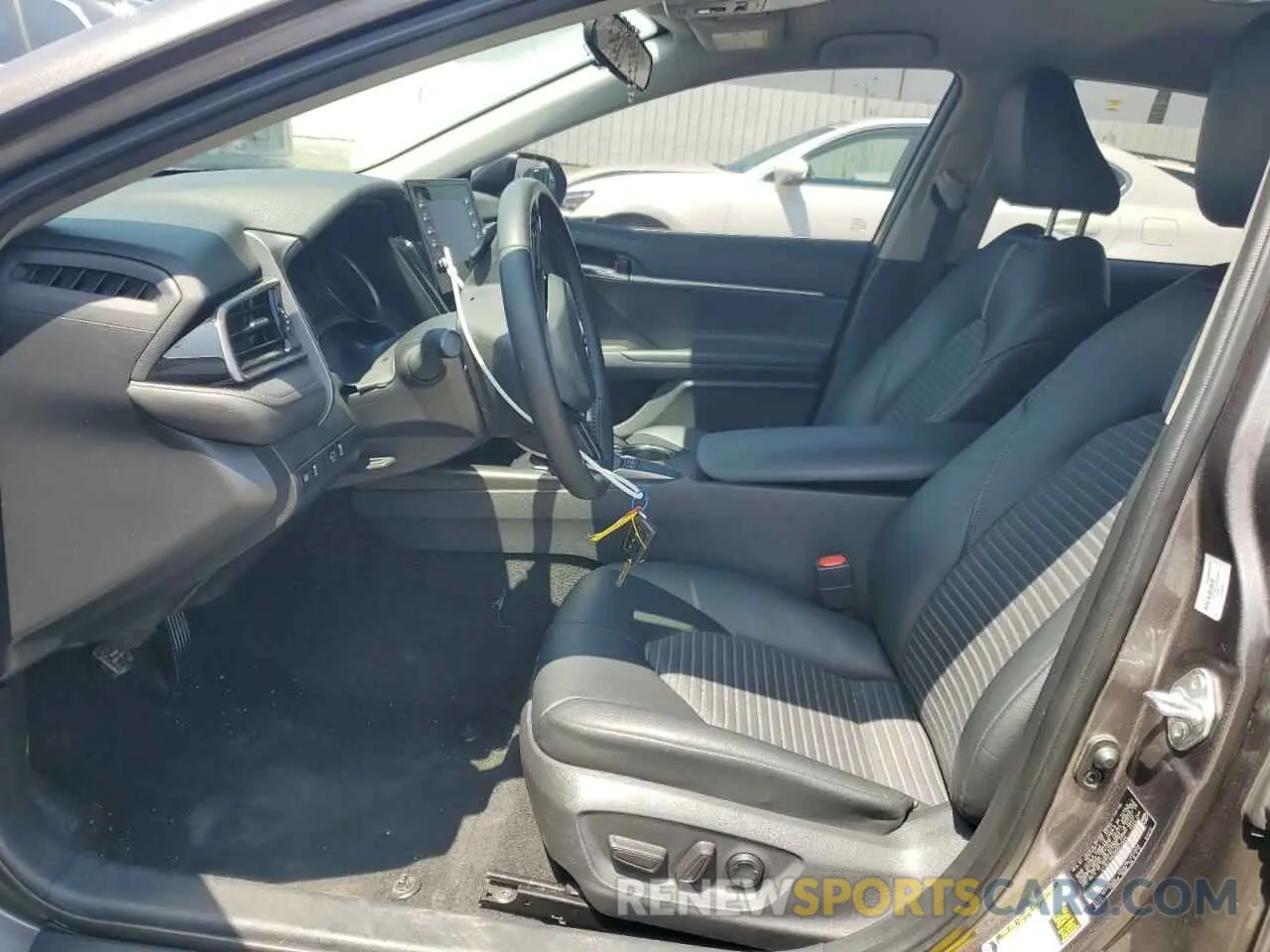 7 Photograph of a damaged car 4T1G11AK3NU673524 TOYOTA CAMRY 2022