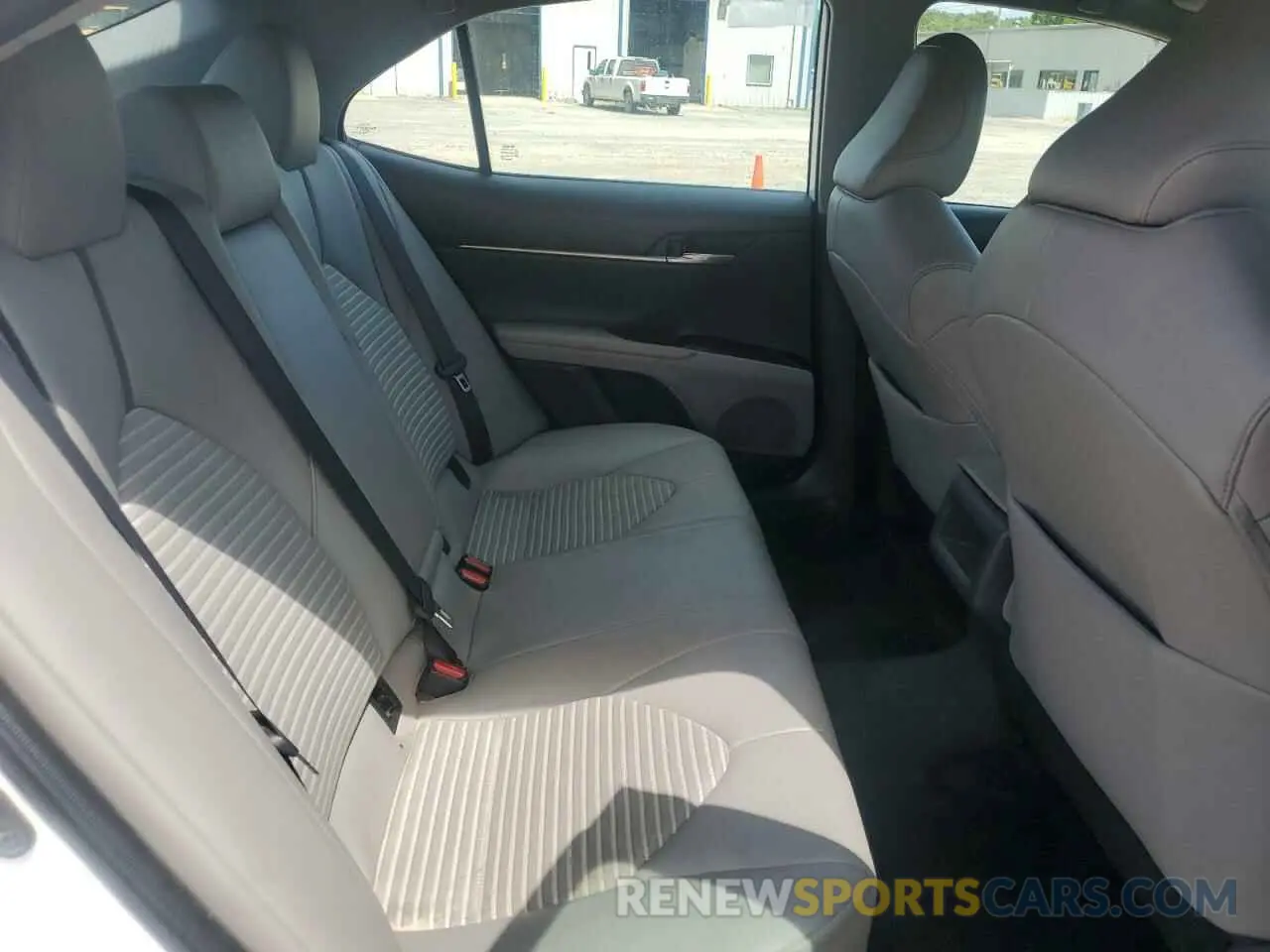 10 Photograph of a damaged car 4T1G11AK3NU682174 TOYOTA CAMRY 2022