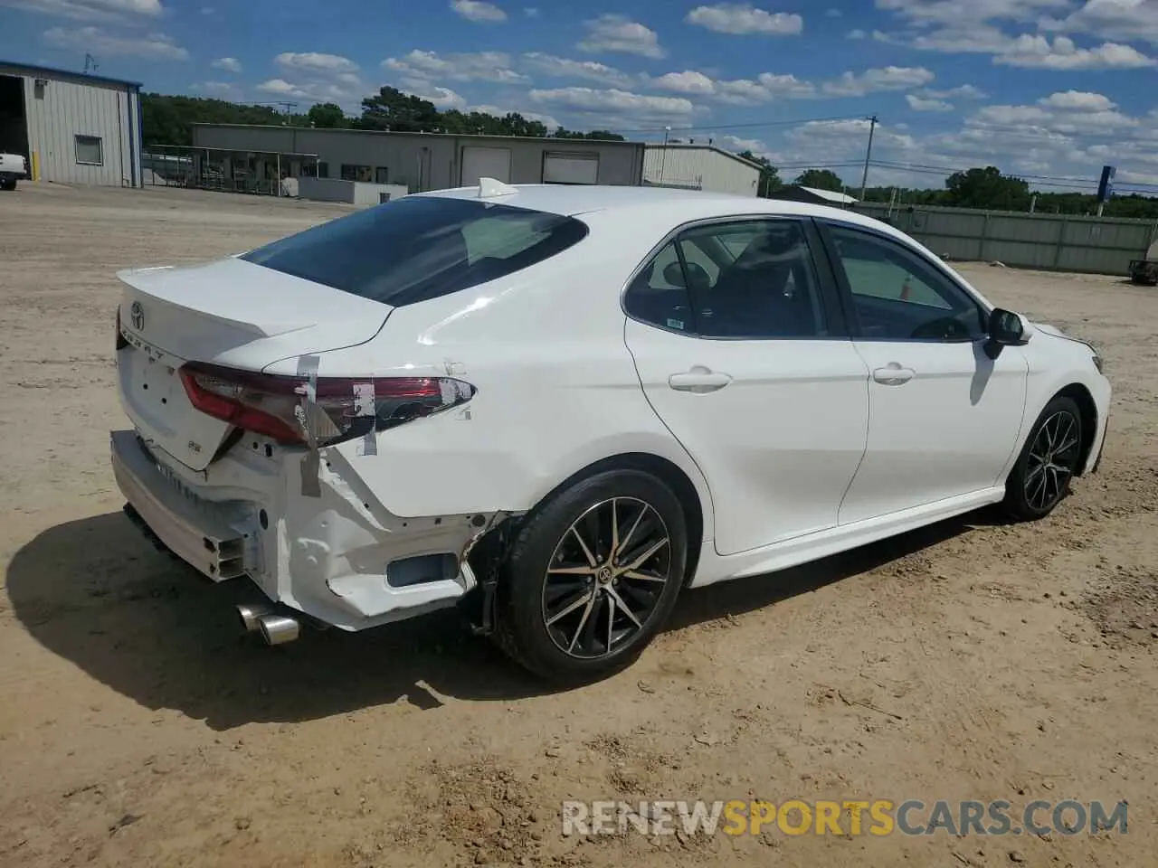 3 Photograph of a damaged car 4T1G11AK3NU682174 TOYOTA CAMRY 2022