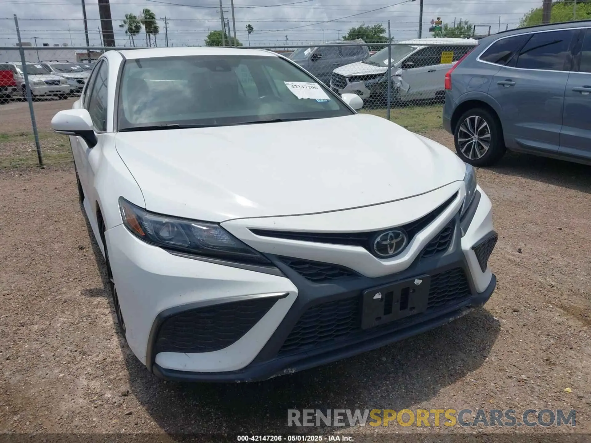 1 Photograph of a damaged car 4T1G11AK3NU688167 TOYOTA CAMRY 2022