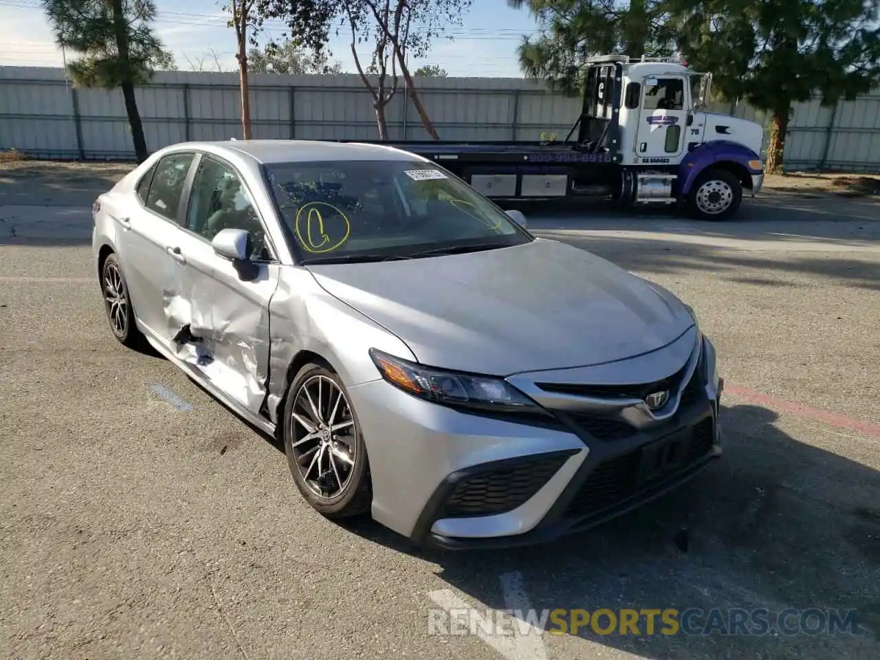 1 Photograph of a damaged car 4T1G11AK3NU696169 TOYOTA CAMRY 2022