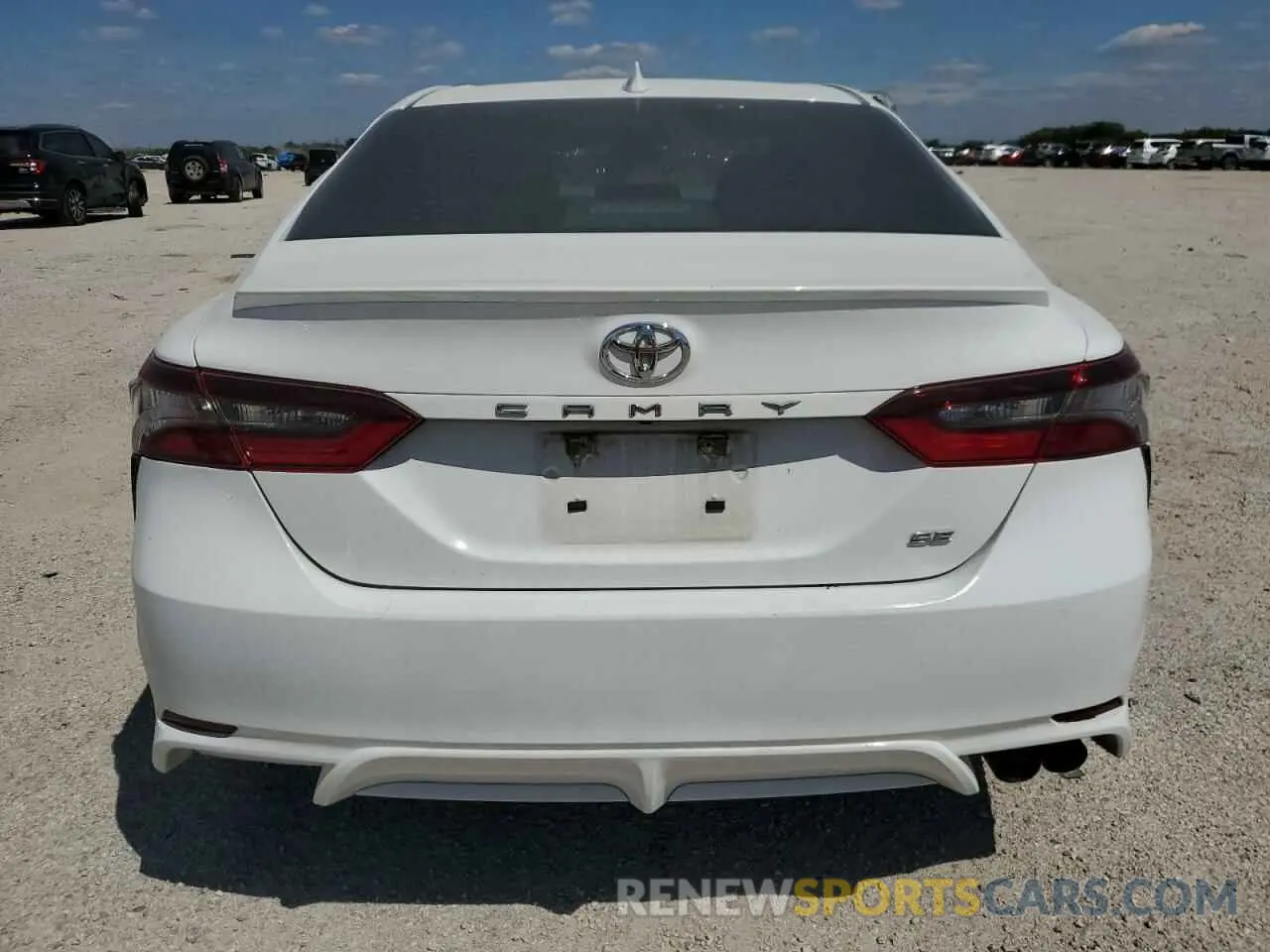 6 Photograph of a damaged car 4T1G11AK3NU712161 TOYOTA CAMRY 2022