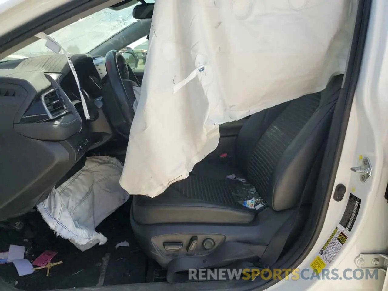 7 Photograph of a damaged car 4T1G11AK3NU712161 TOYOTA CAMRY 2022