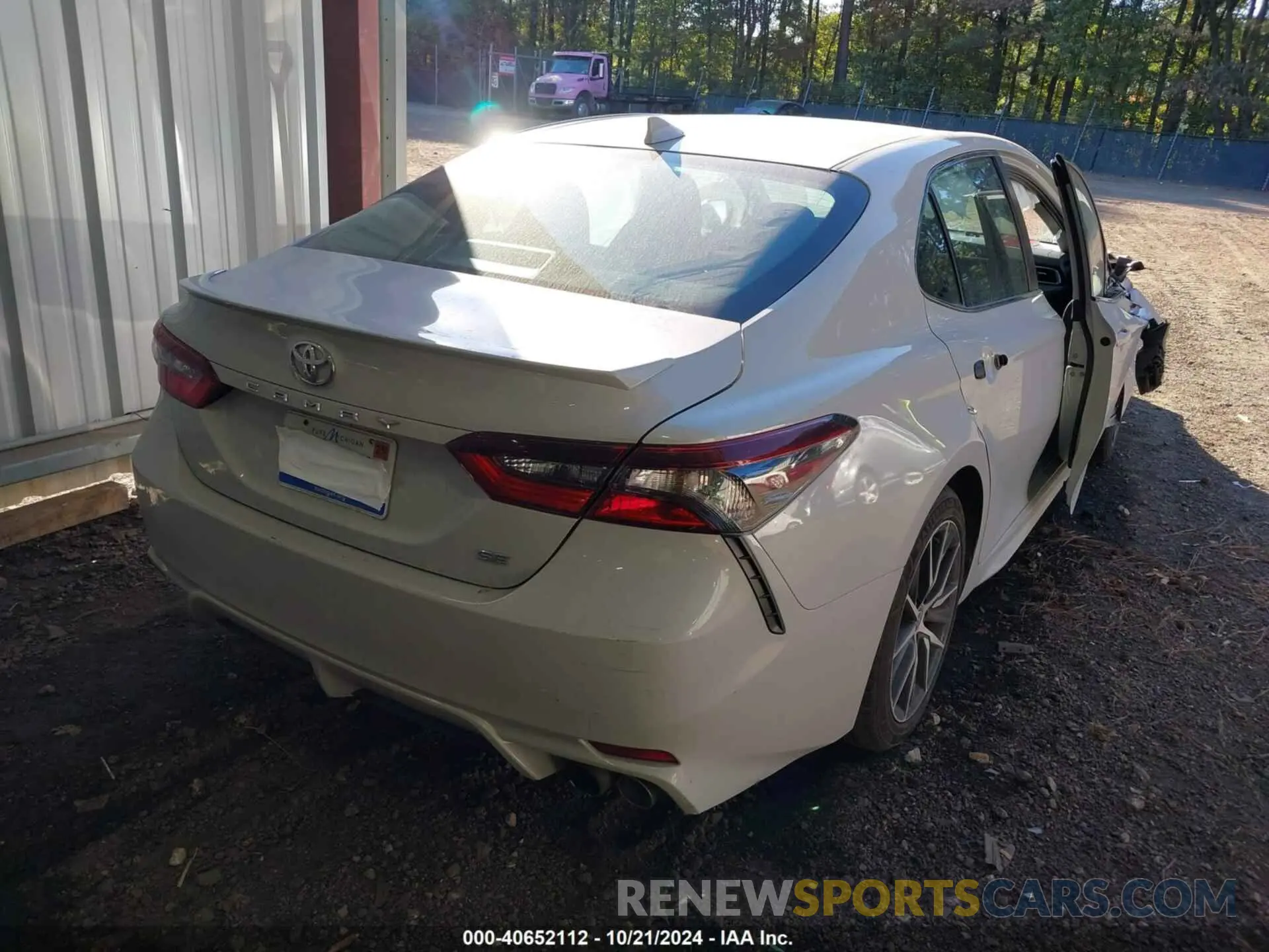 4 Photograph of a damaged car 4T1G11AK4NU042295 TOYOTA CAMRY 2022