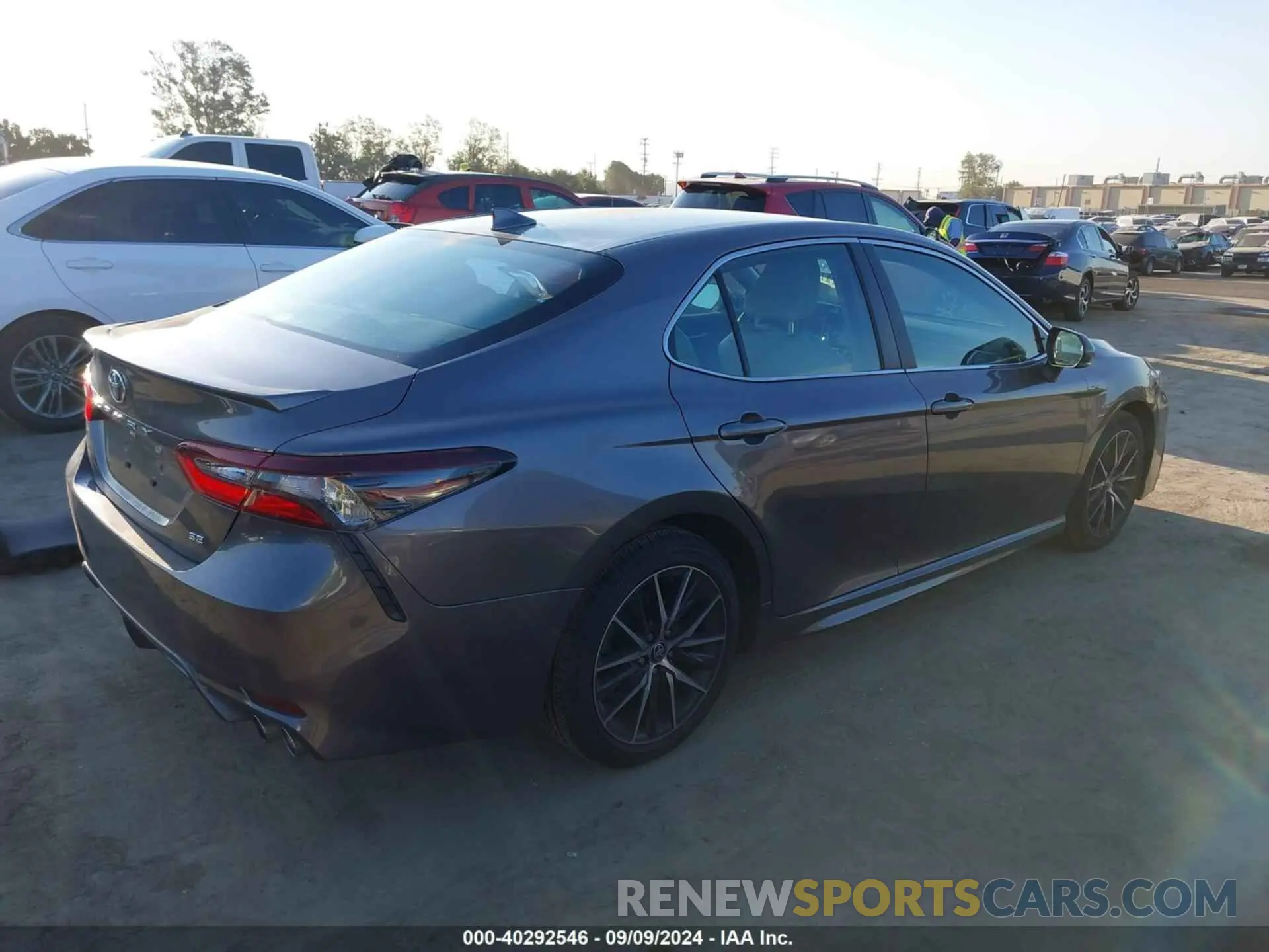 4 Photograph of a damaged car 4T1G11AK4NU044418 TOYOTA CAMRY 2022