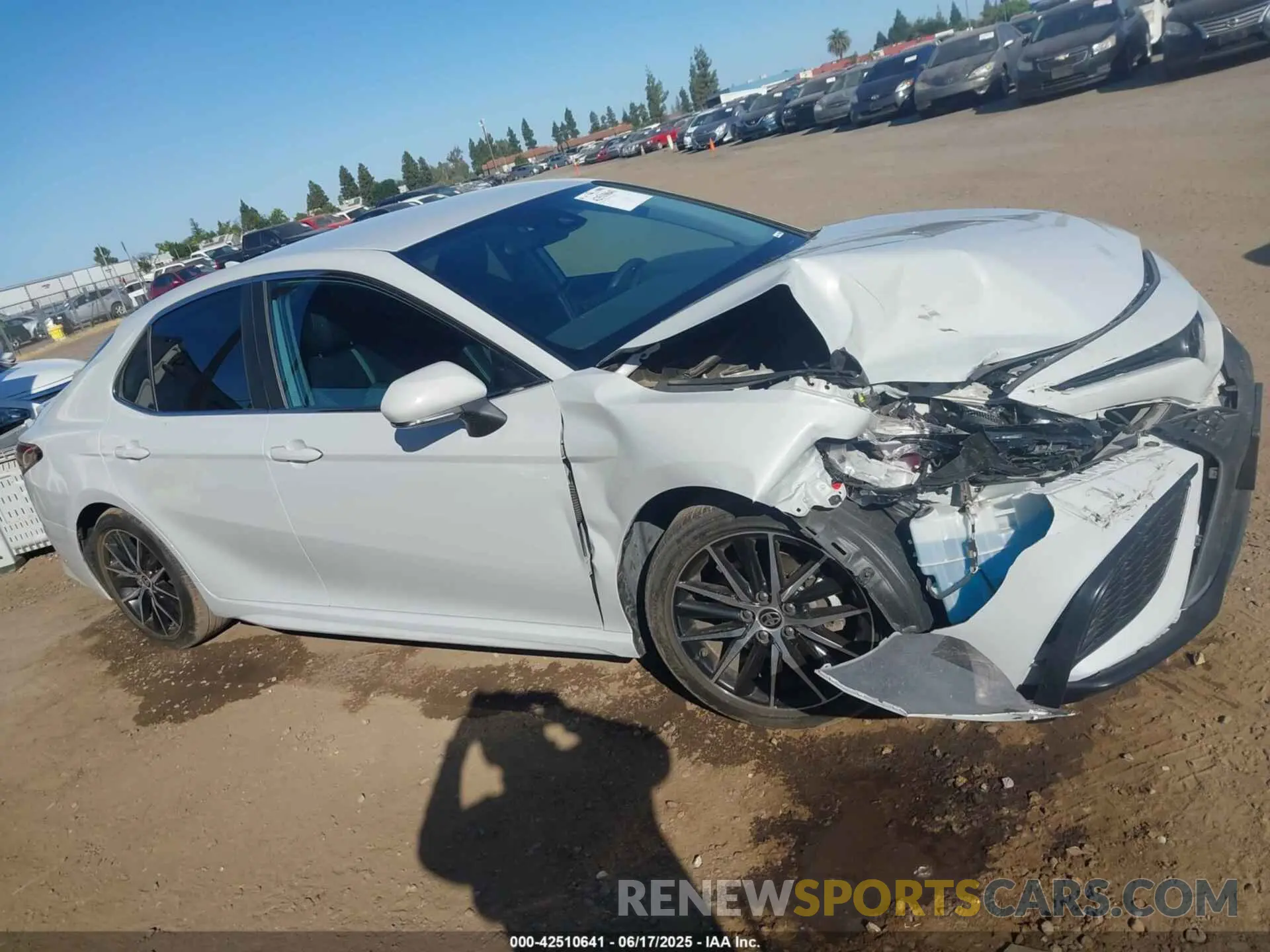 13 Photograph of a damaged car 4T1G11AK4NU046766 TOYOTA CAMRY 2022