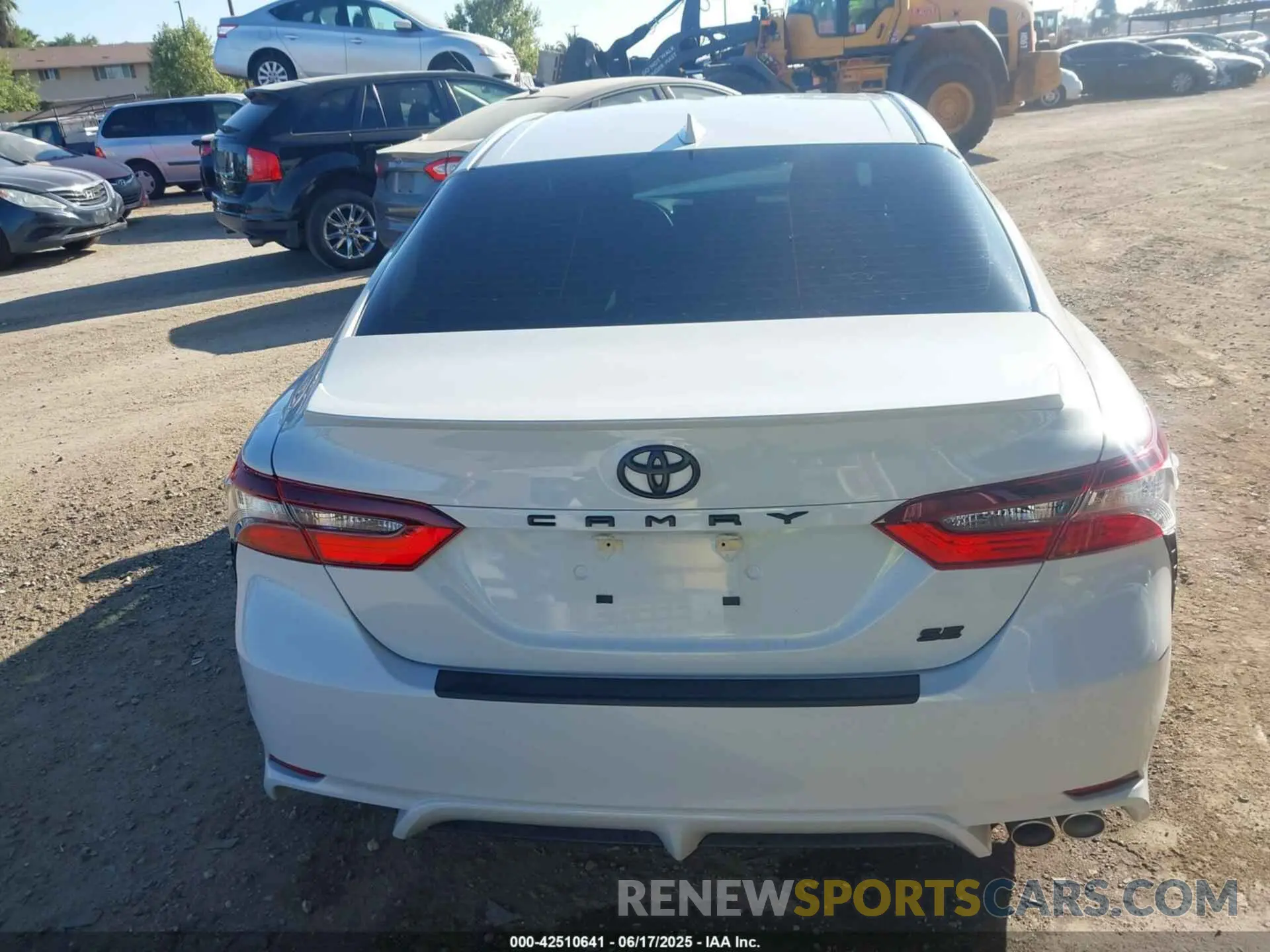 16 Photograph of a damaged car 4T1G11AK4NU046766 TOYOTA CAMRY 2022