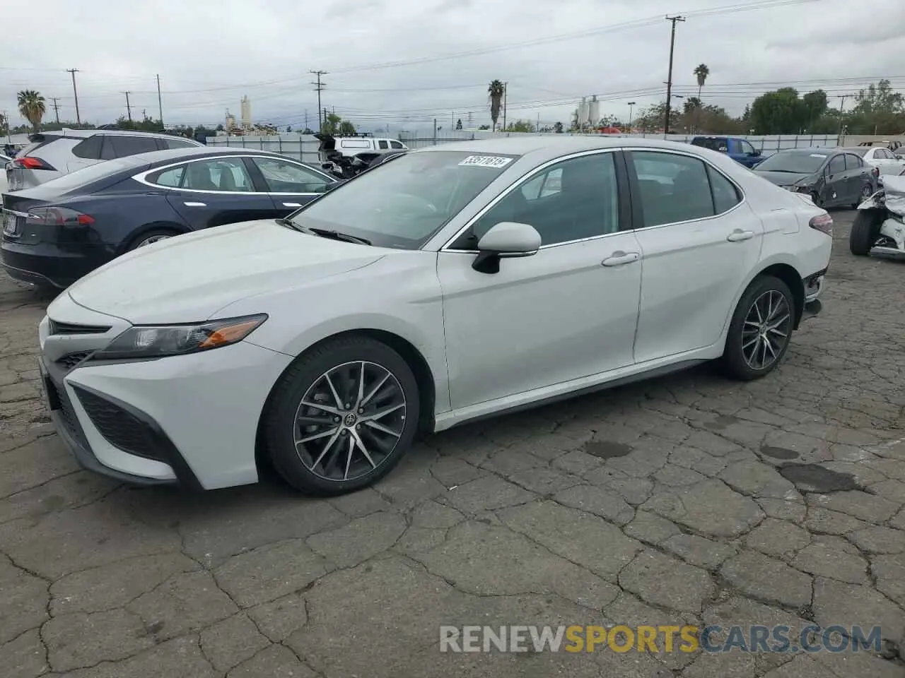 1 Photograph of a damaged car 4T1G11AK4NU058724 TOYOTA CAMRY 2022