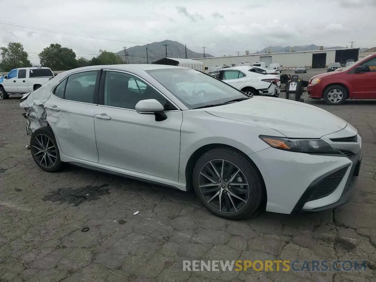 4 Photograph of a damaged car 4T1G11AK4NU058724 TOYOTA CAMRY 2022