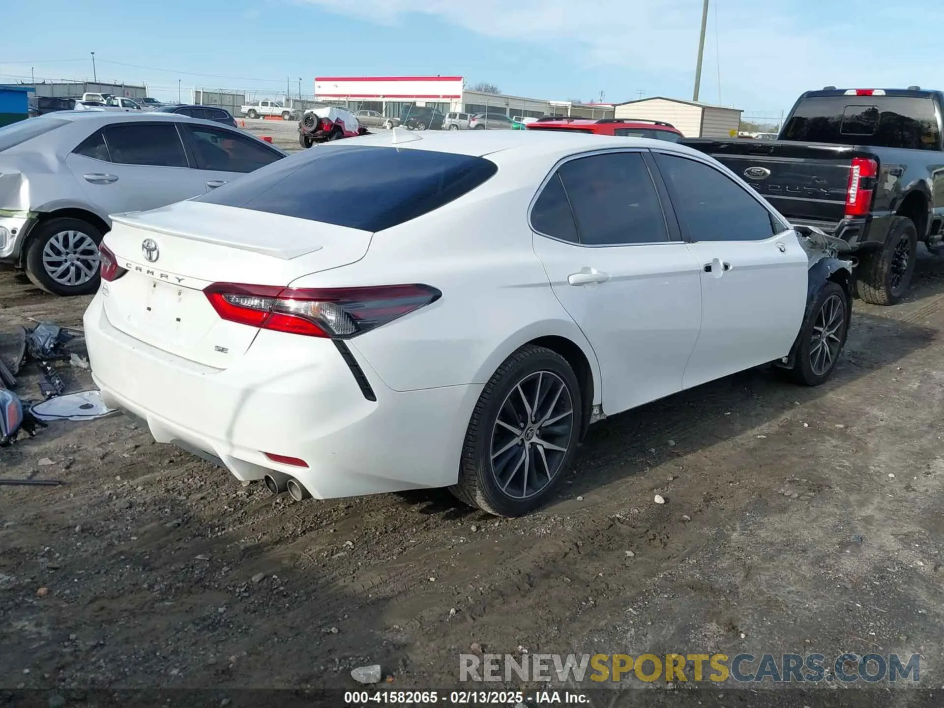 4 Photograph of a damaged car 4T1G11AK4NU620329 TOYOTA CAMRY 2022