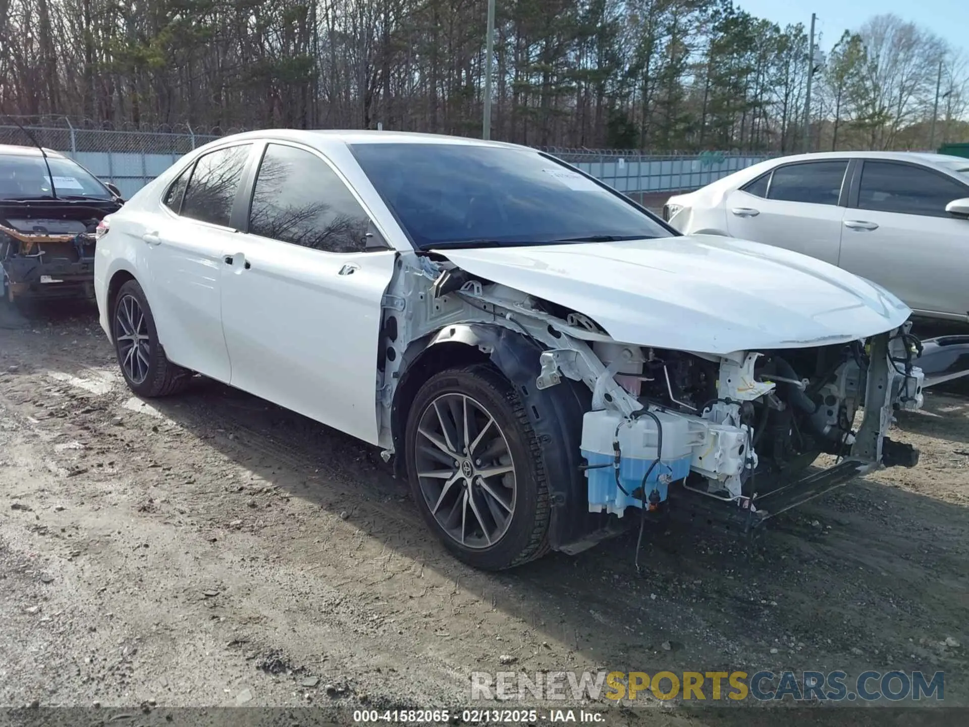 6 Photograph of a damaged car 4T1G11AK4NU620329 TOYOTA CAMRY 2022