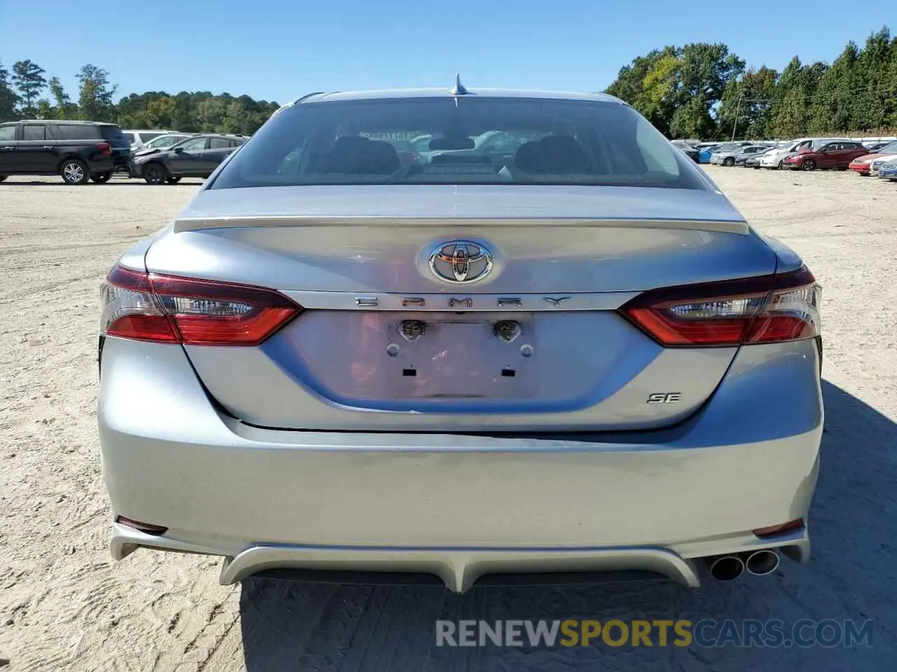 6 Photograph of a damaged car 4T1G11AK4NU623067 TOYOTA CAMRY 2022