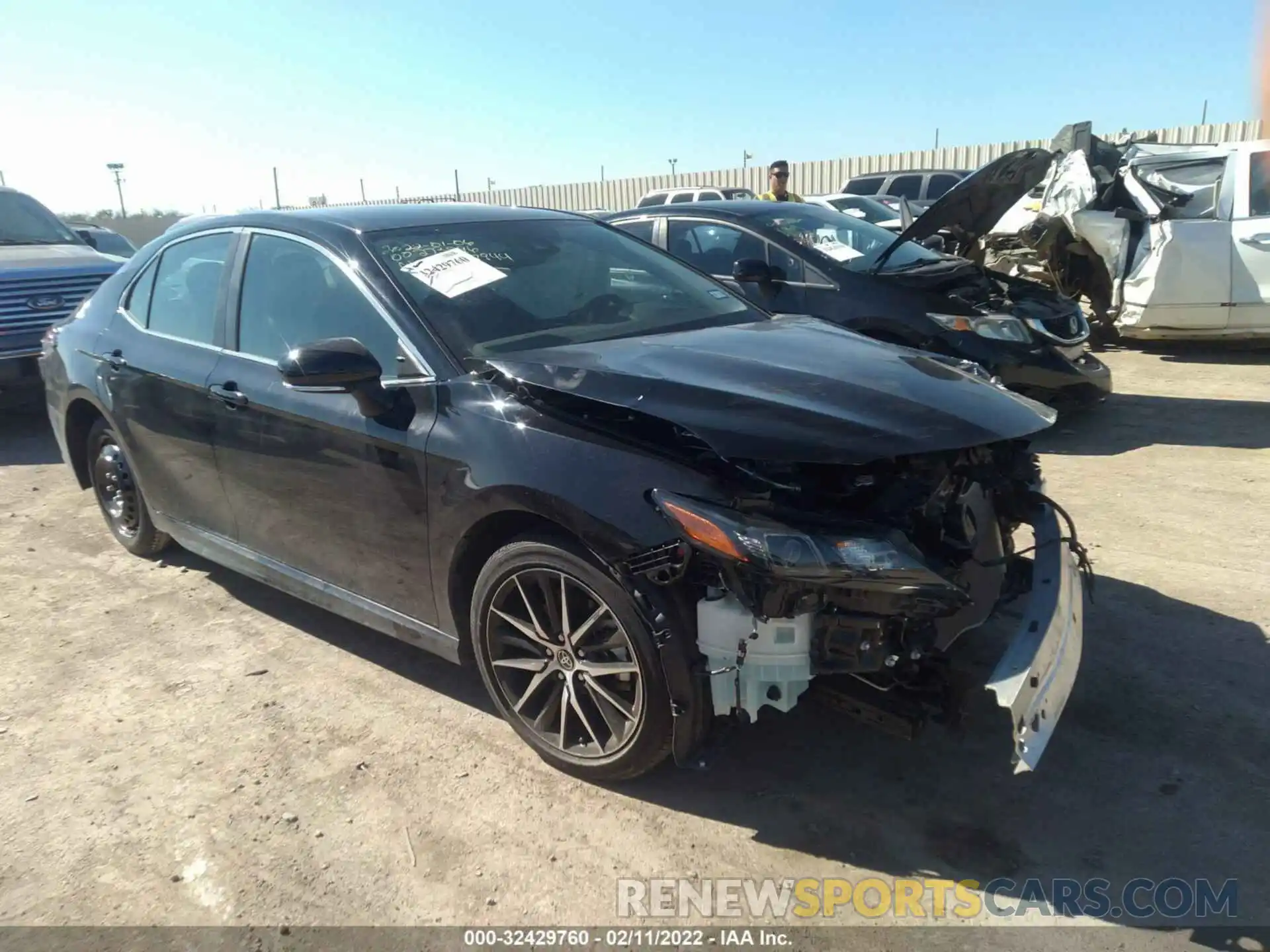 1 Photograph of a damaged car 4T1G11AK4NU627944 TOYOTA CAMRY 2022