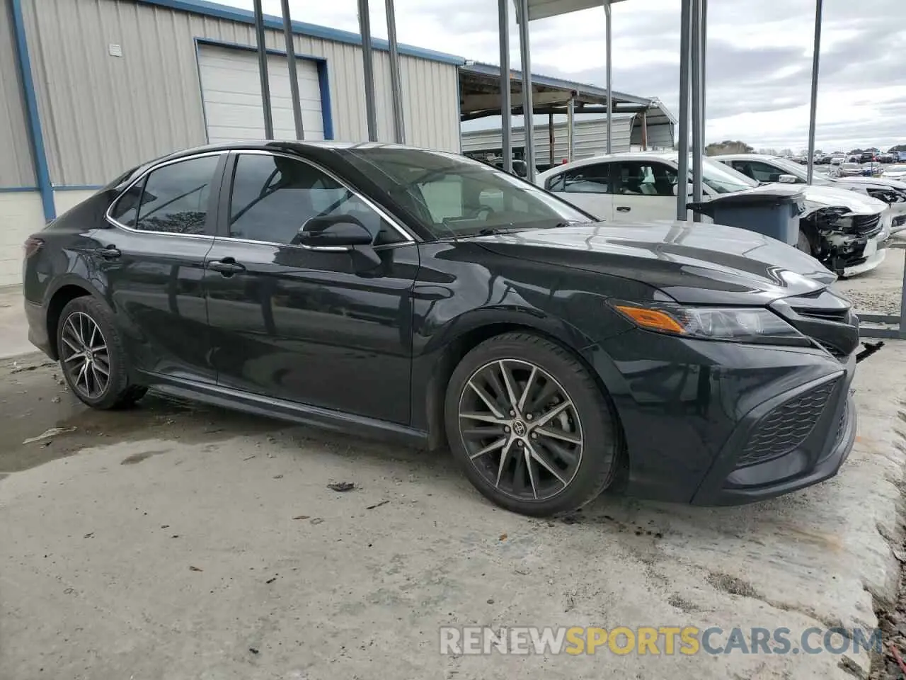 4 Photograph of a damaged car 4T1G11AK4NU631251 TOYOTA CAMRY 2022