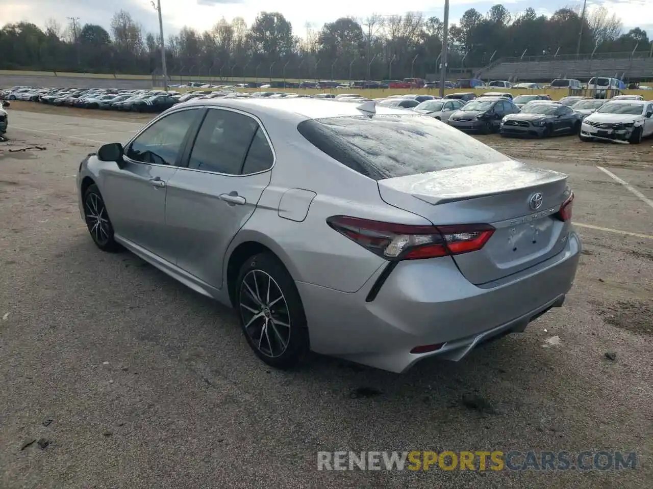 3 Photograph of a damaged car 4T1G11AK4NU635669 TOYOTA CAMRY 2022