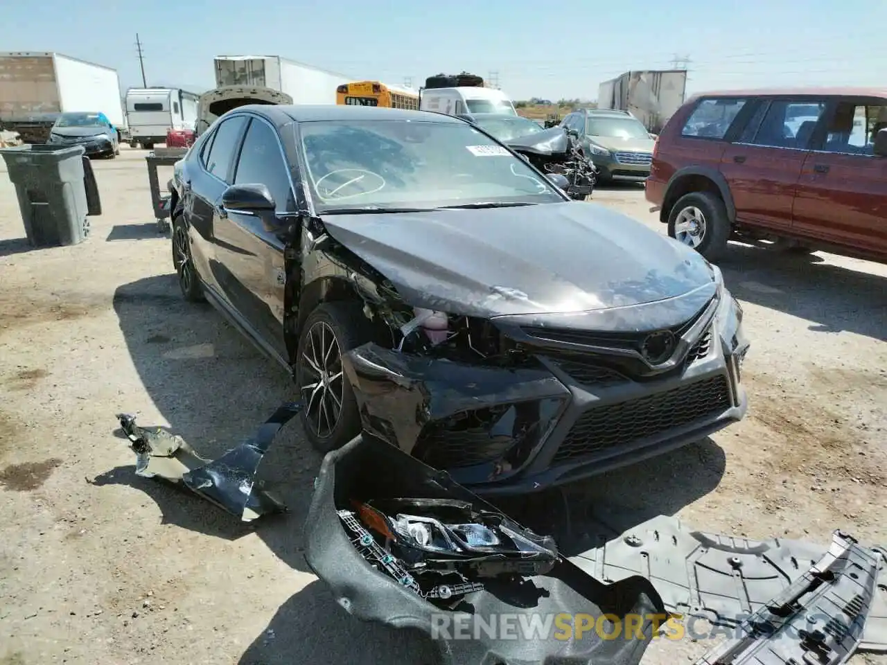 1 Photograph of a damaged car 4T1G11AK4NU659812 TOYOTA CAMRY 2022