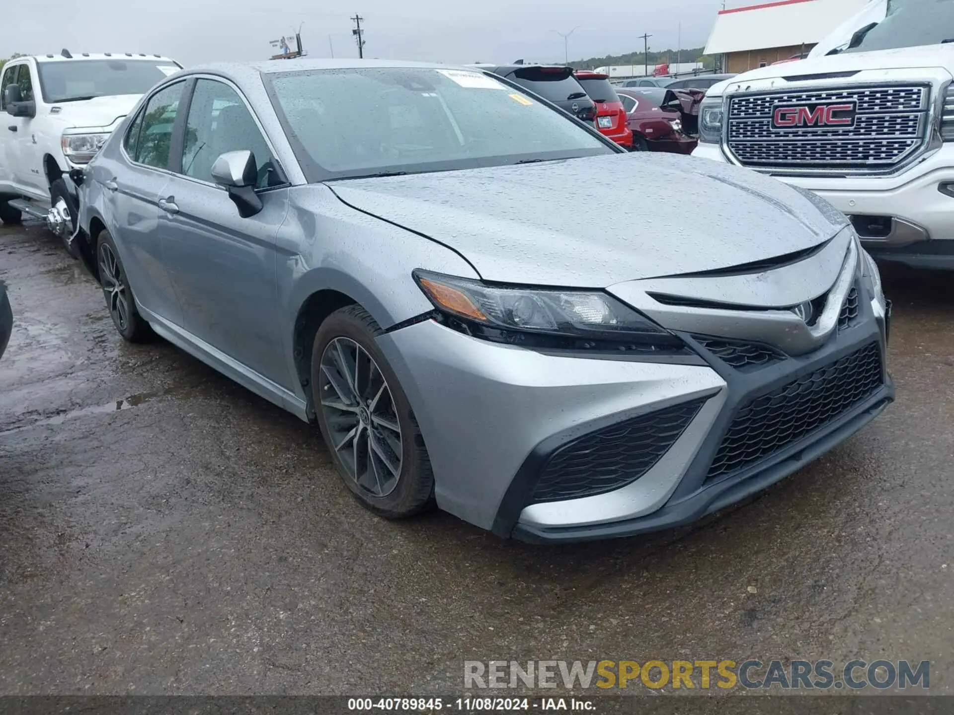 1 Photograph of a damaged car 4T1G11AK4NU661558 TOYOTA CAMRY 2022